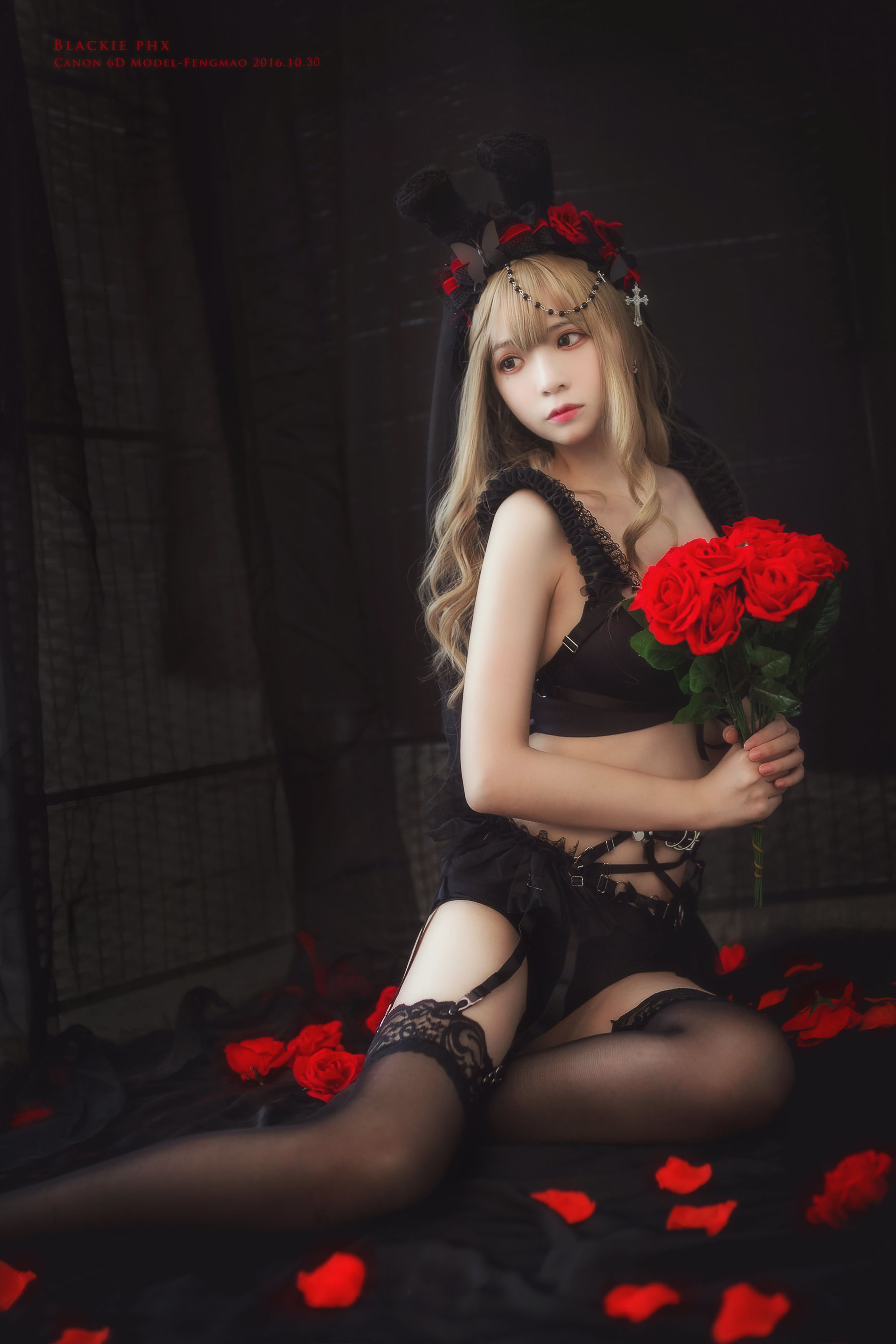 [Cosplay写真] 疯猫ss – 黑色玫瑰 [20P]