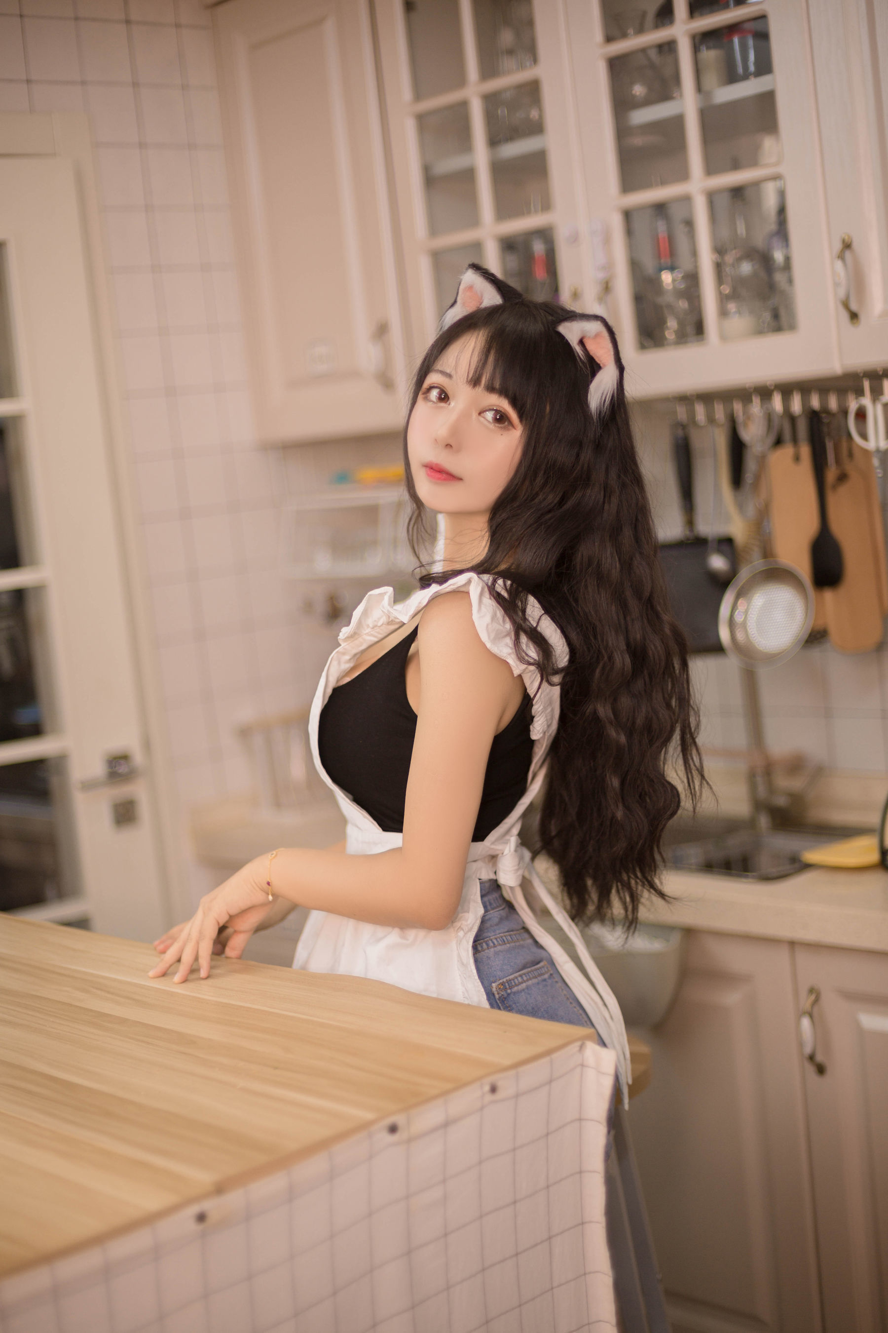 大眼萌妹黑猫猫OvO 厨房 [11P]
