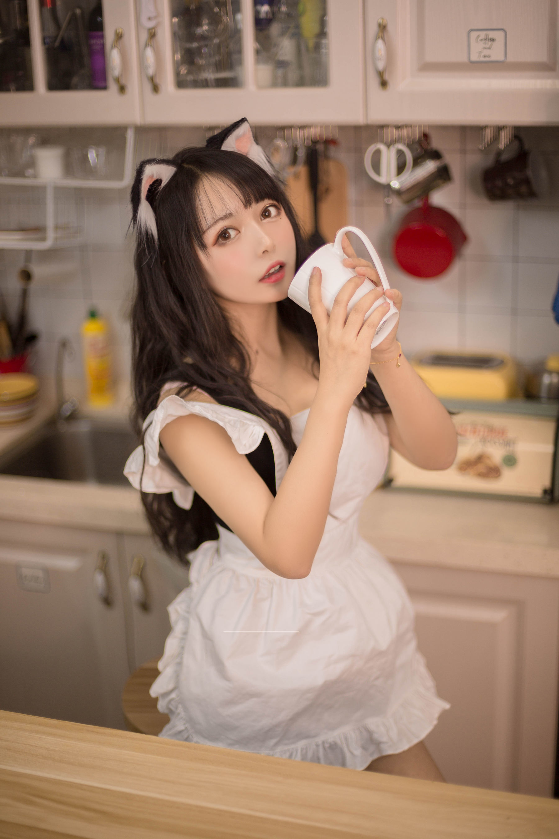 大眼萌妹黑猫猫OvO 厨房 [11P]