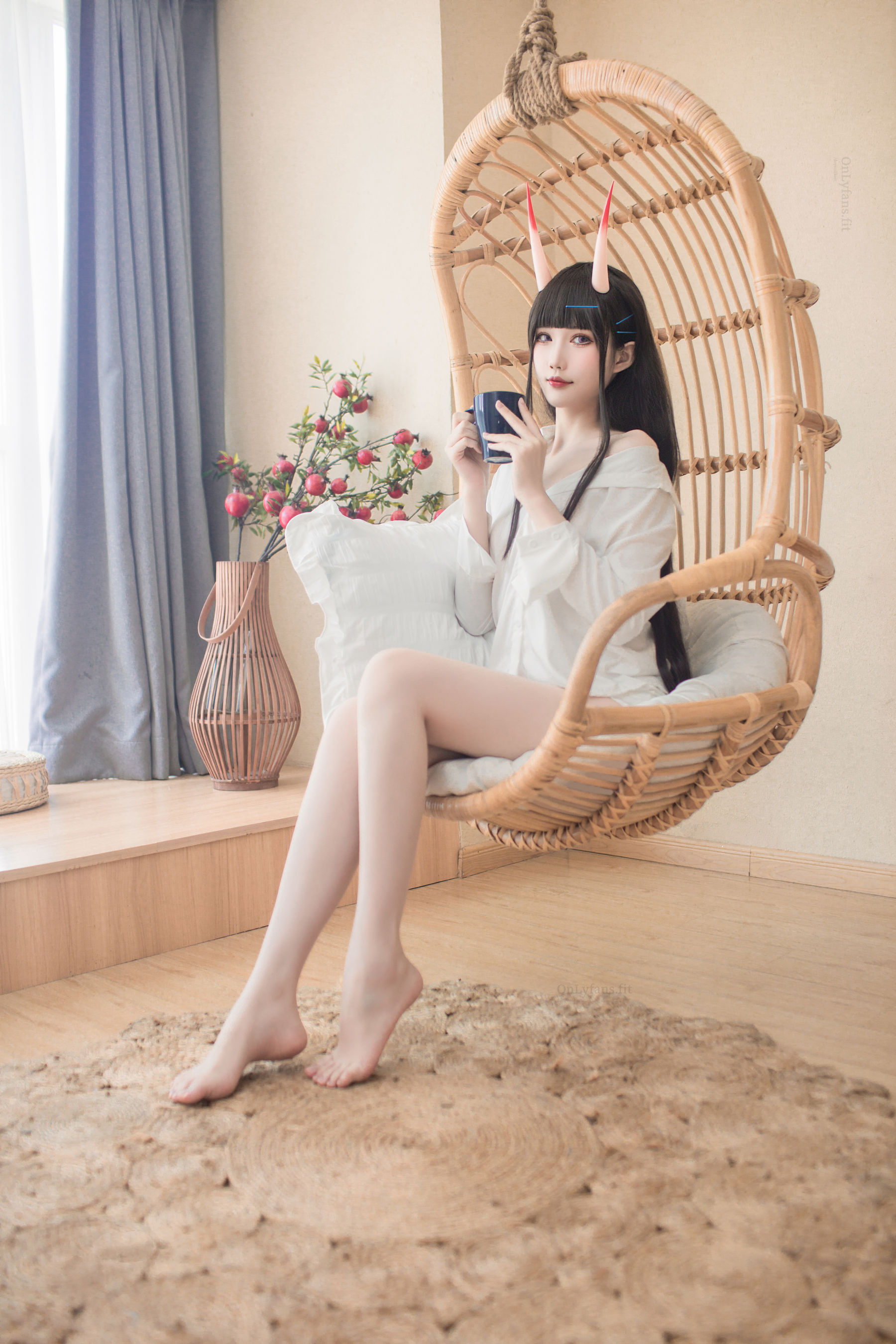 花兮_honoka – 能代 宁静的六叠间 [18P]