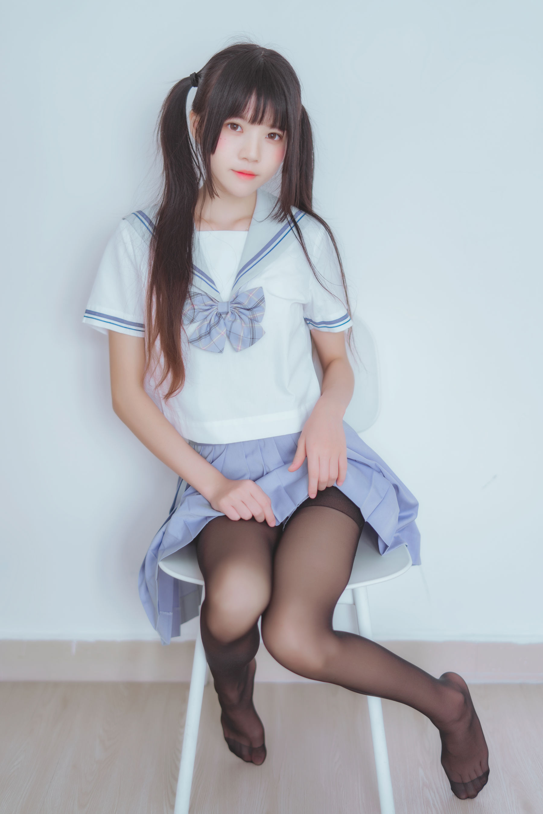 [萝莉COS] 桜桃喵 – 校服黑丝 [49P]