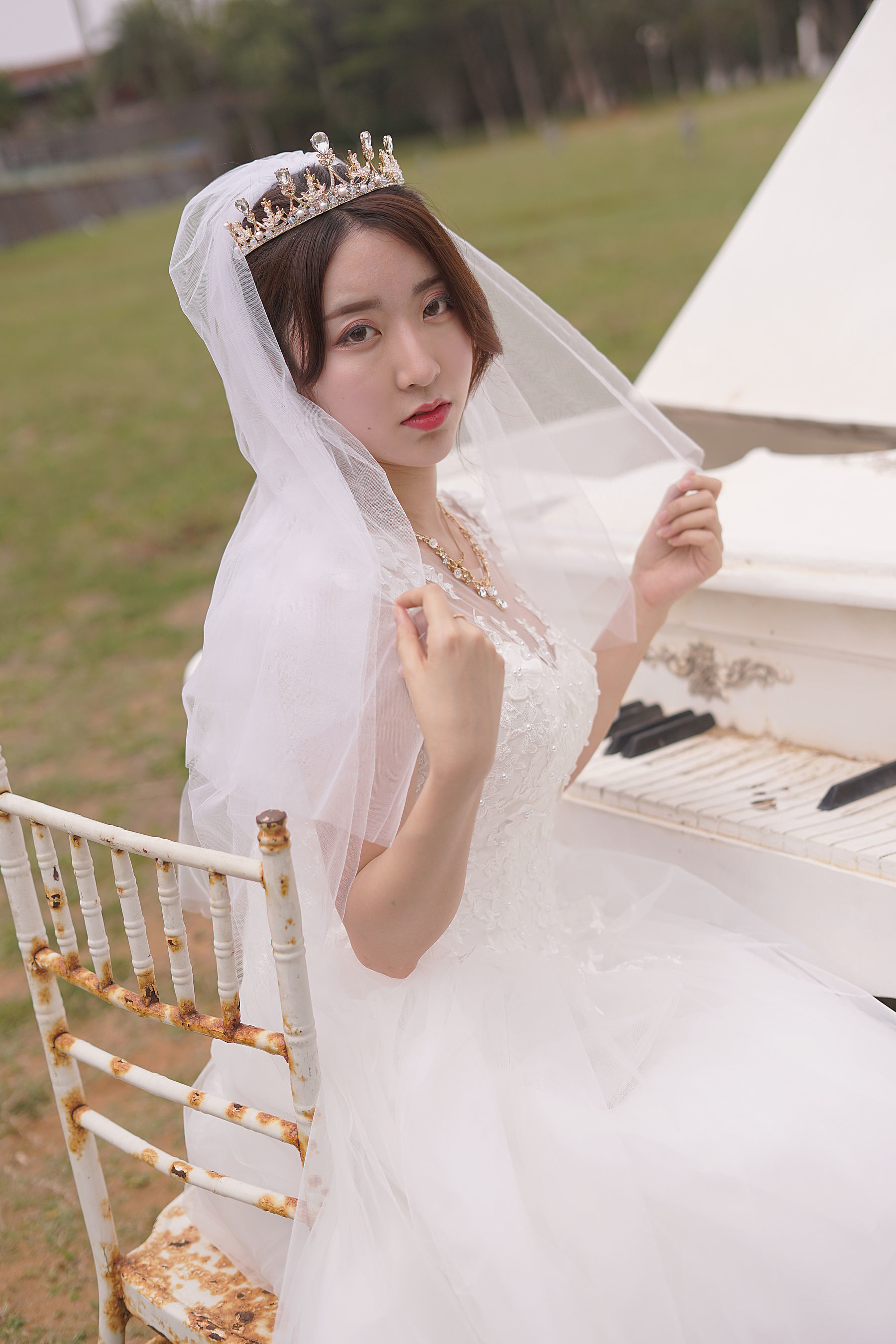 人气Coser黑川 – 海岛之旅 婚纱 [17P]