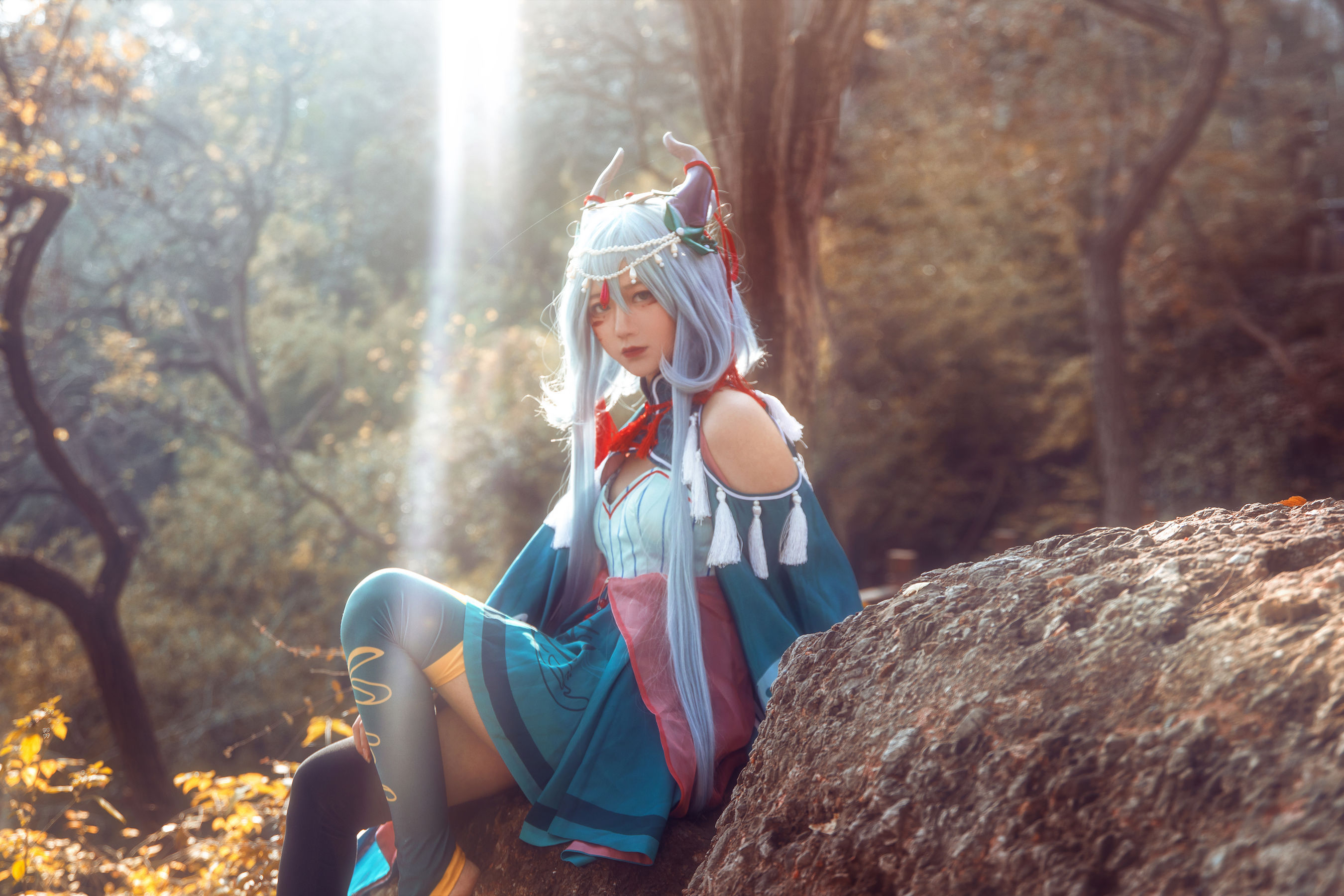 [Cosplay写真] 动漫博主弦音sic – 洛天依 上古神話 [9P]