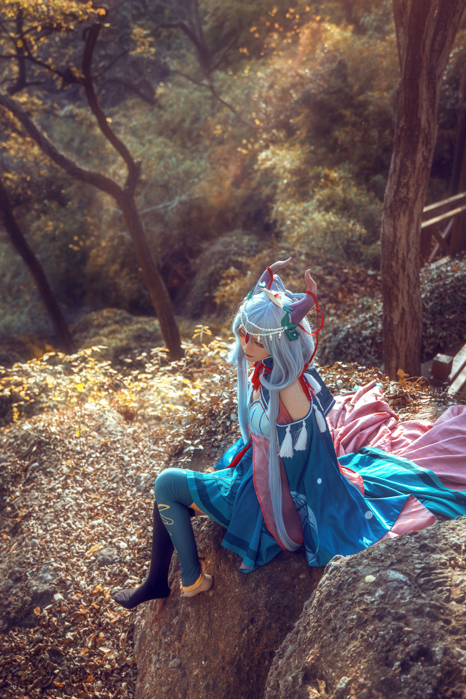 [Cosplay写真] 动漫博主弦音sic – 洛天依 上古神話 [9P]