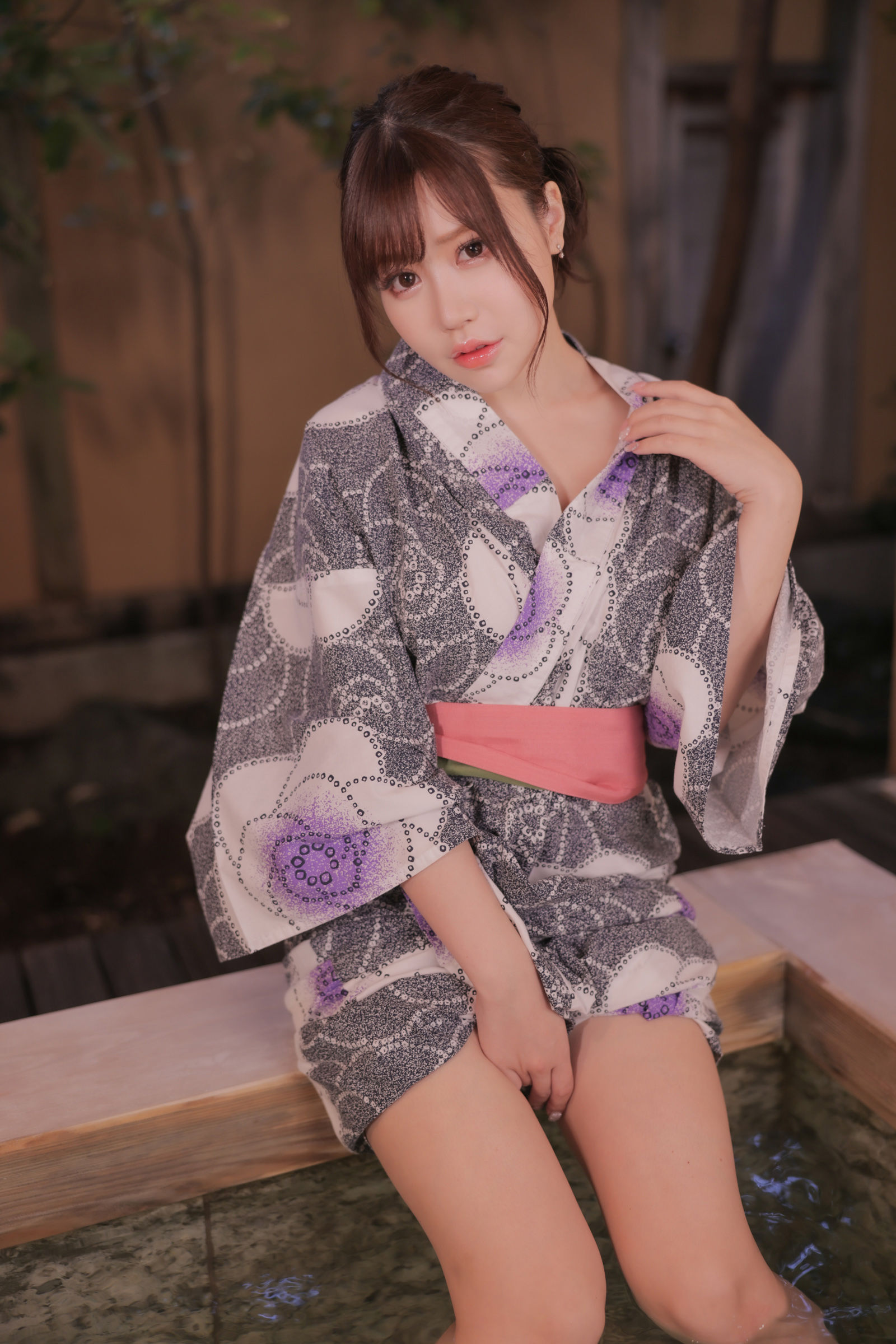 Mai Shirota 白田まい 白田まいと、貸切温泉と、濃厚接触 [280P]