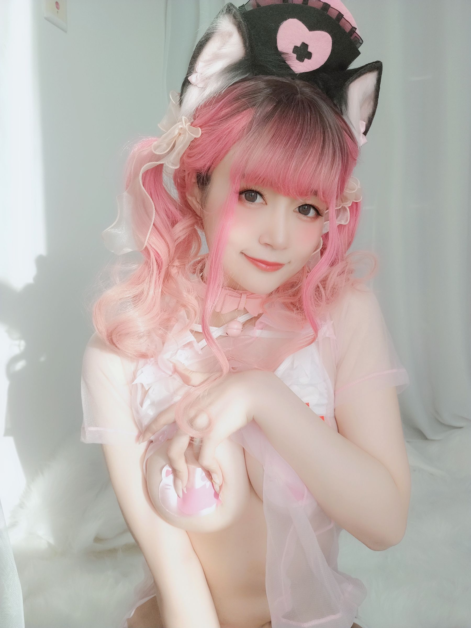 Coser小姐姐白银 – 猫咪护士 [34P]