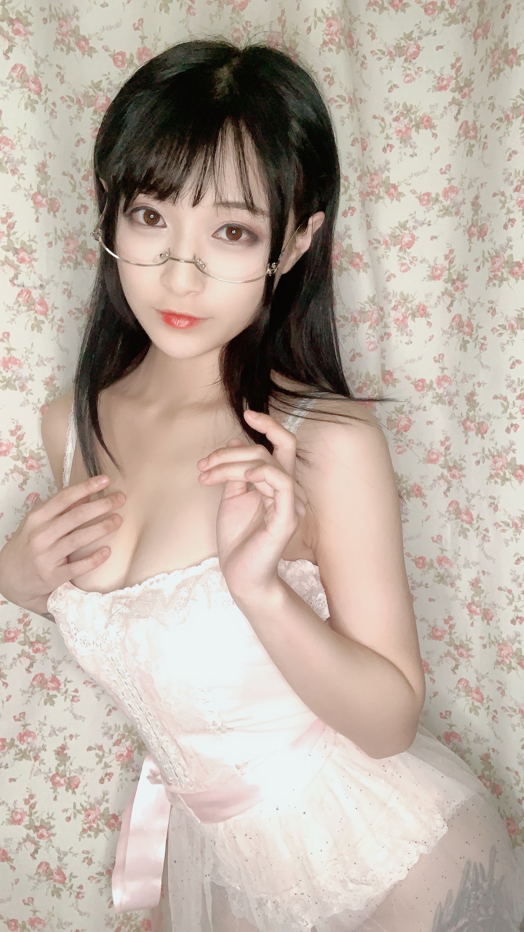 动漫博主铁板烧鬼舞w – 内衣连体 [13P]