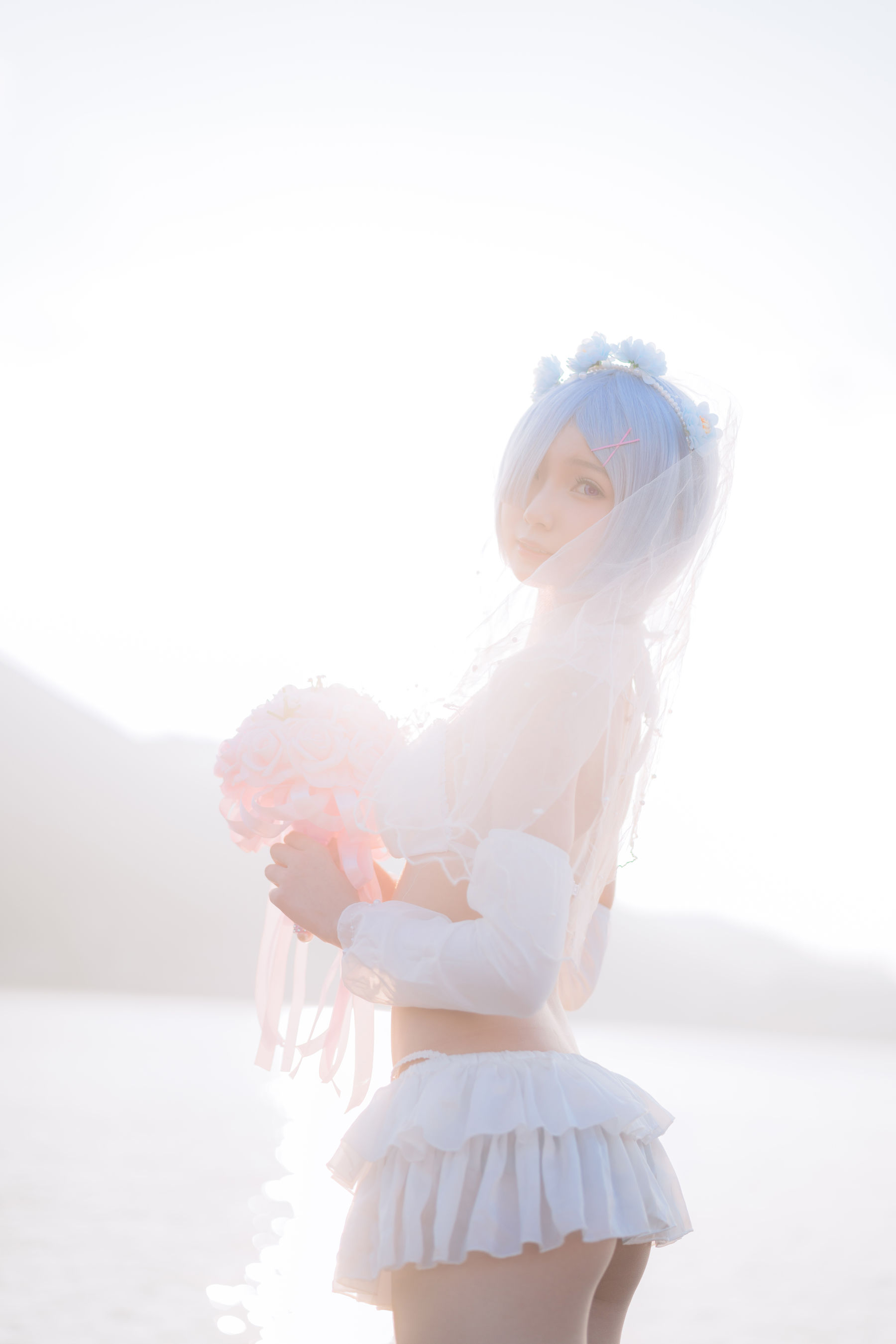 橙子喵 – 蕾姆海边婚纱花嫁 [18P]