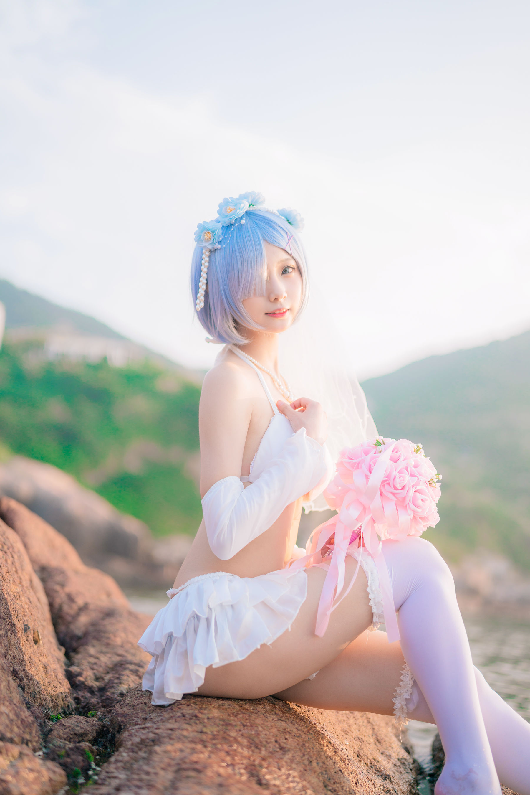橙子喵 – 蕾姆海边婚纱花嫁 [18P]