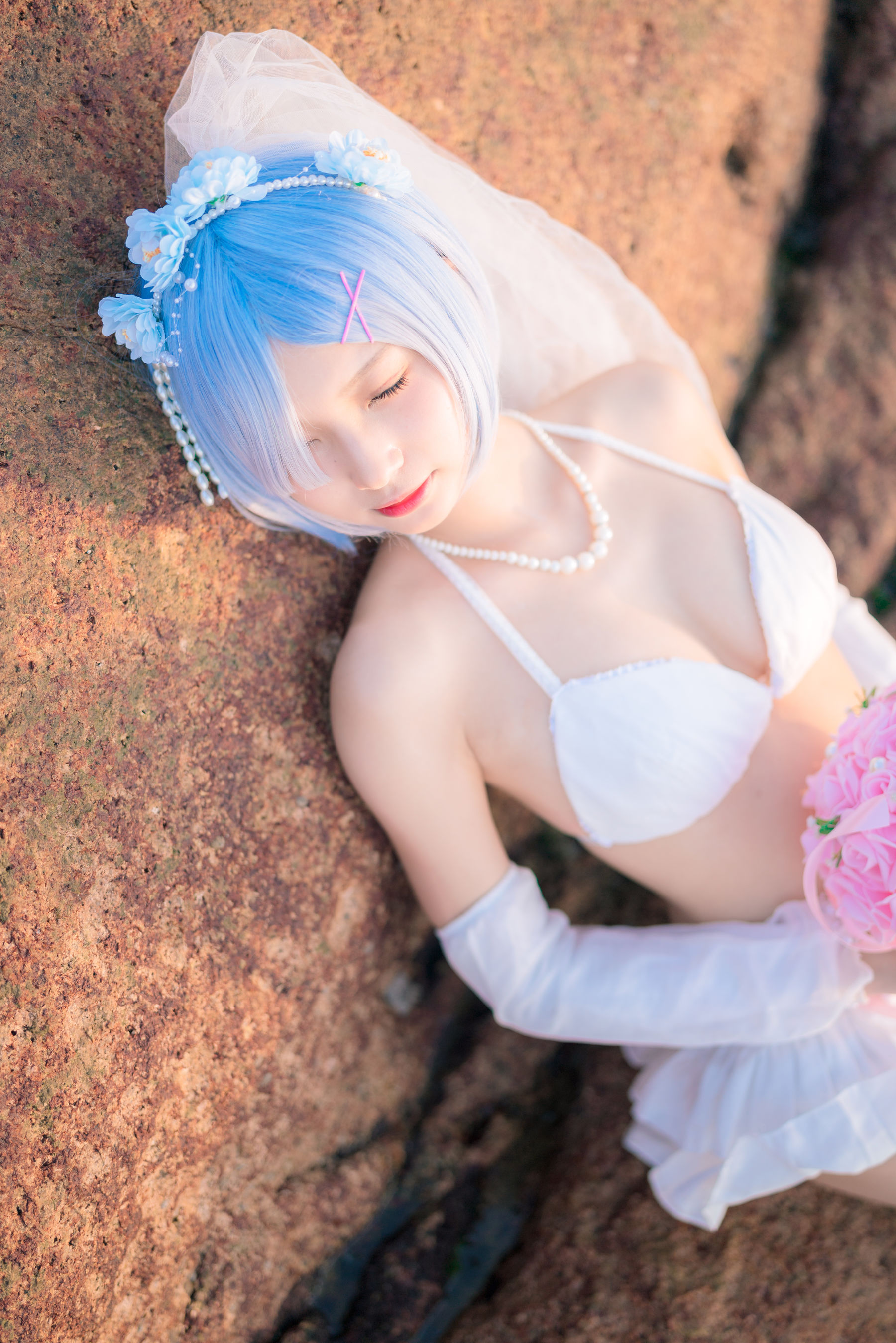 橙子喵 – 蕾姆海边婚纱花嫁 [18P]