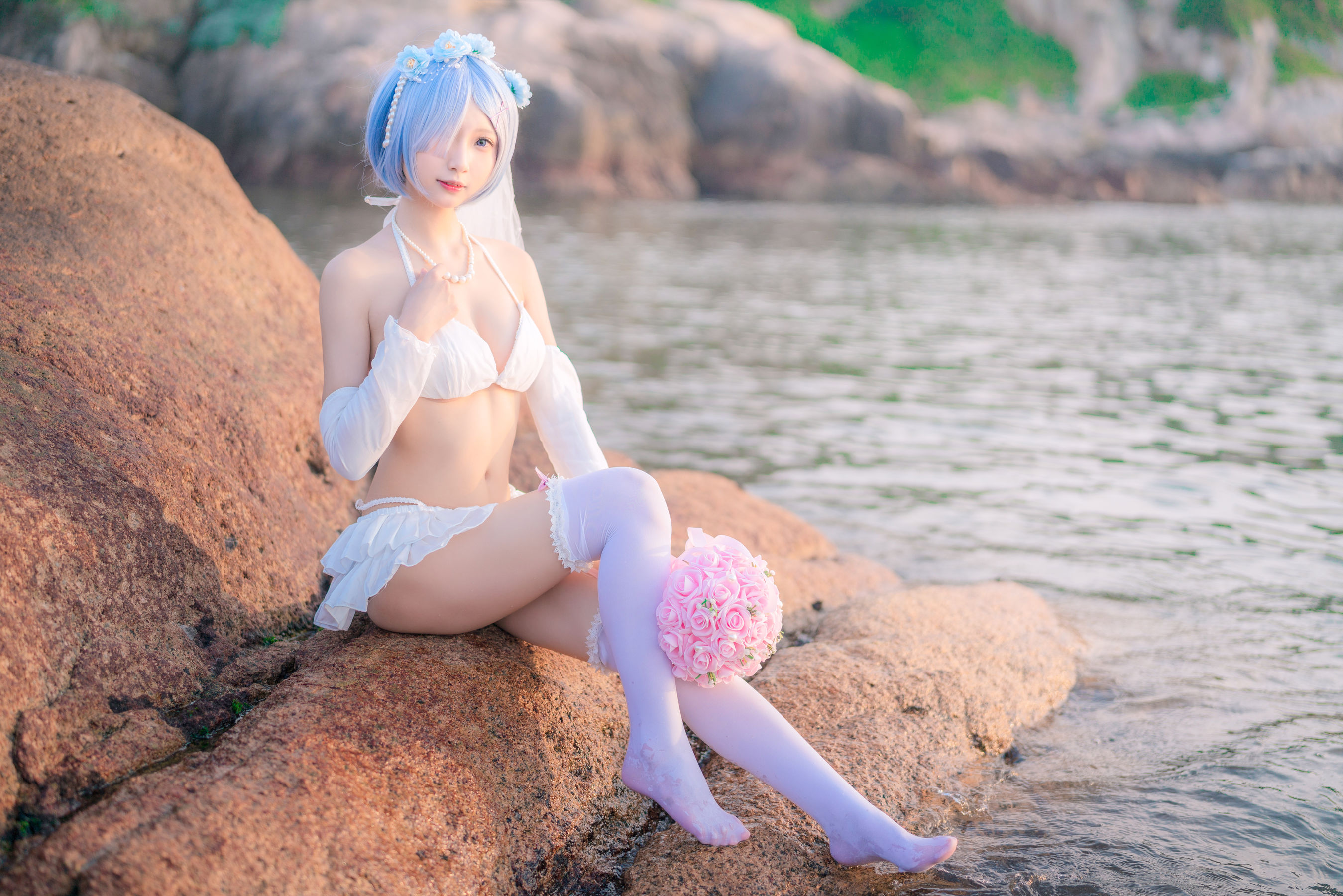 橙子喵 – 蕾姆海边婚纱花嫁 [18P]