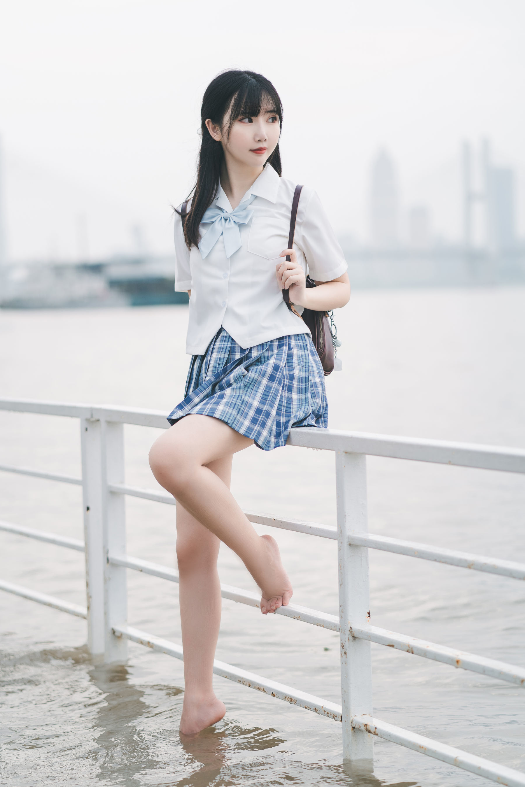 可爱人气Coser面饼仙儿 – 沙雕JK [22P]