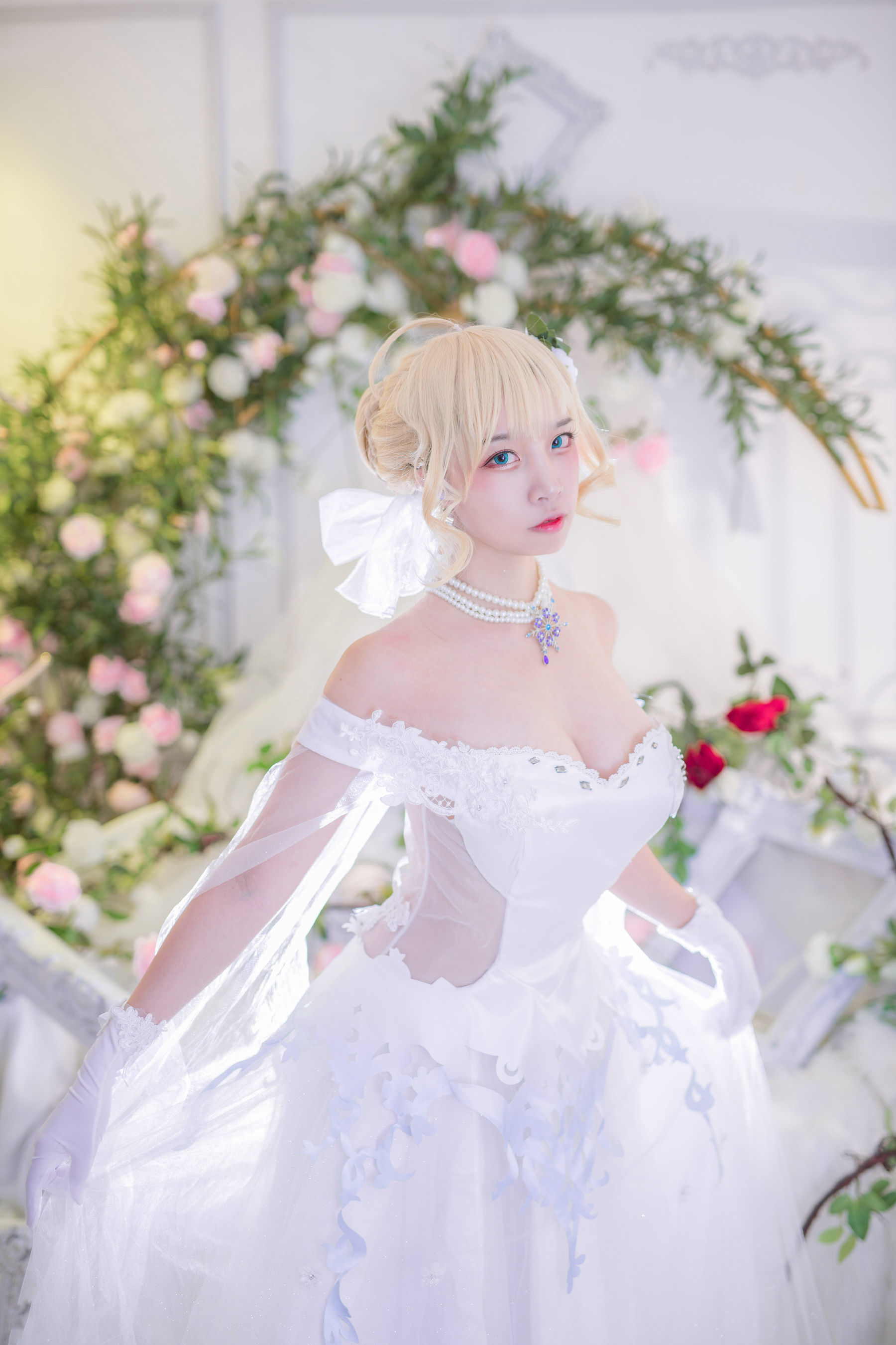 人气Coser二佐Nisa 花嫁 [30P]