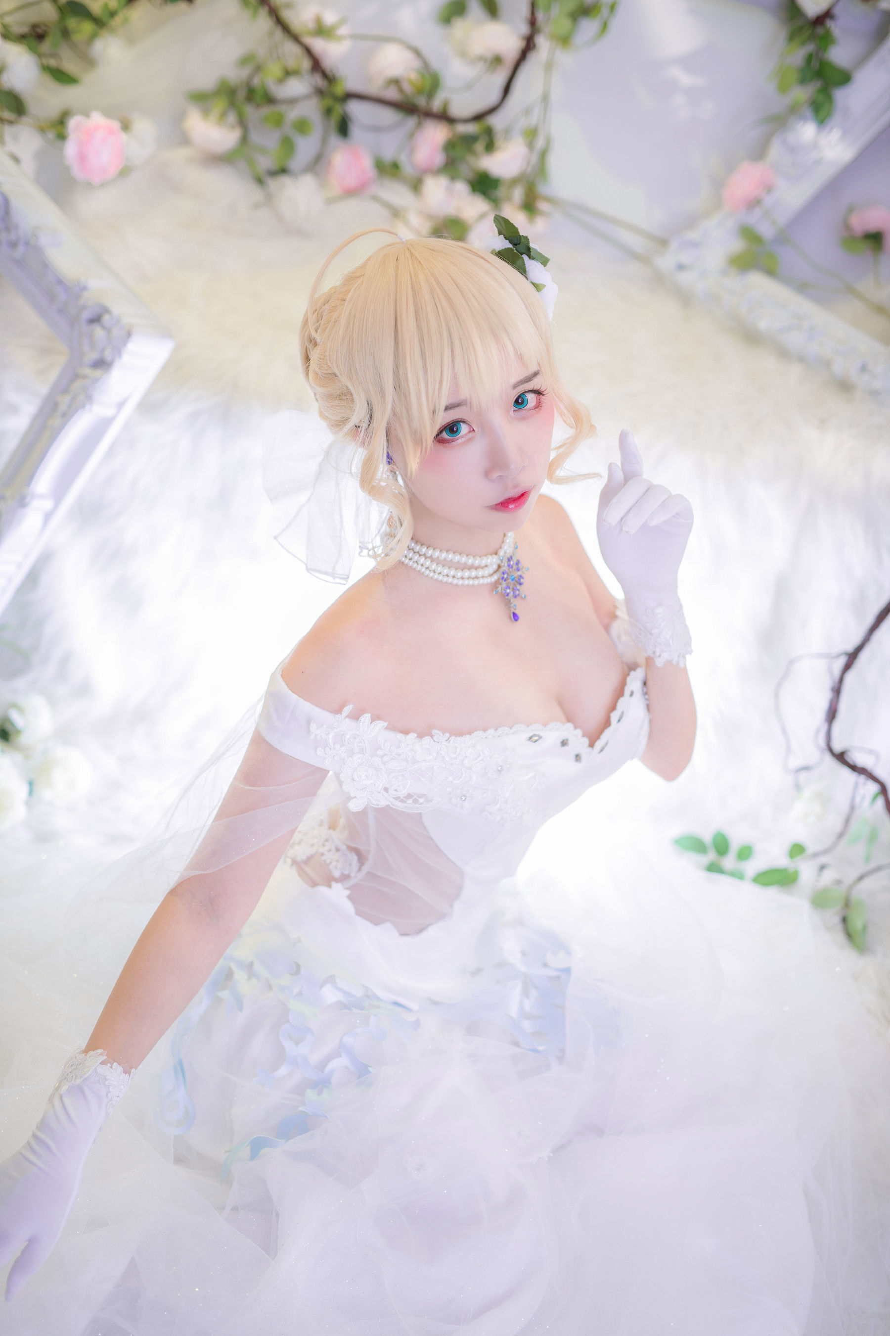 人气Coser二佐Nisa 花嫁 [30P]