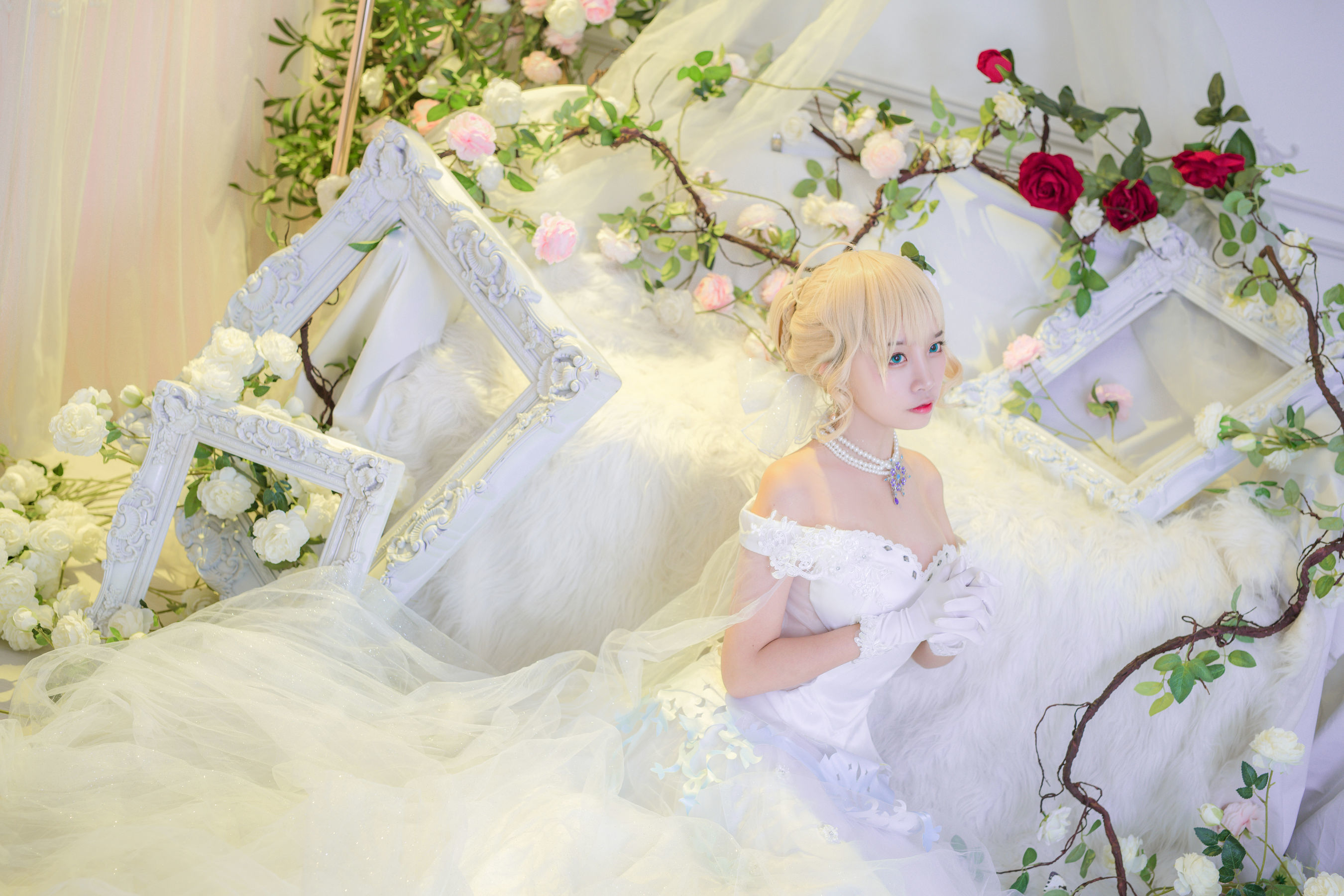 人气Coser二佐Nisa 花嫁 [30P]