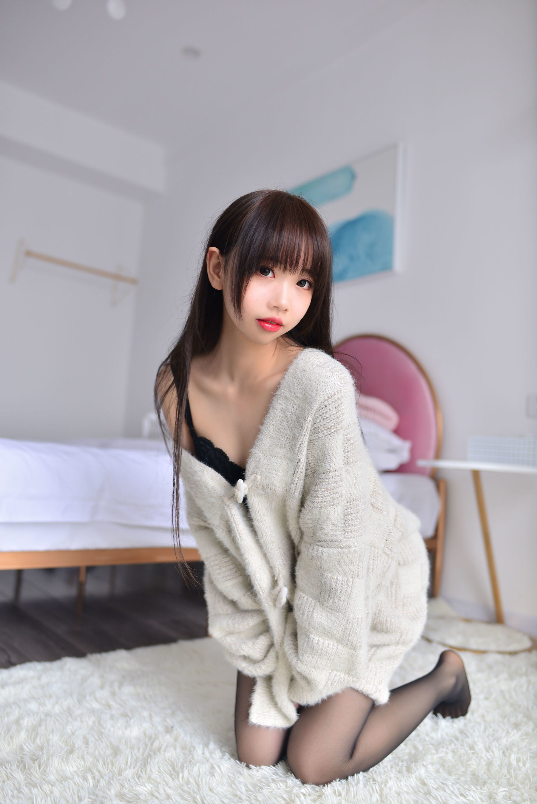 [萝莉COS] 雪琪 – 毛衣少女 [34P]