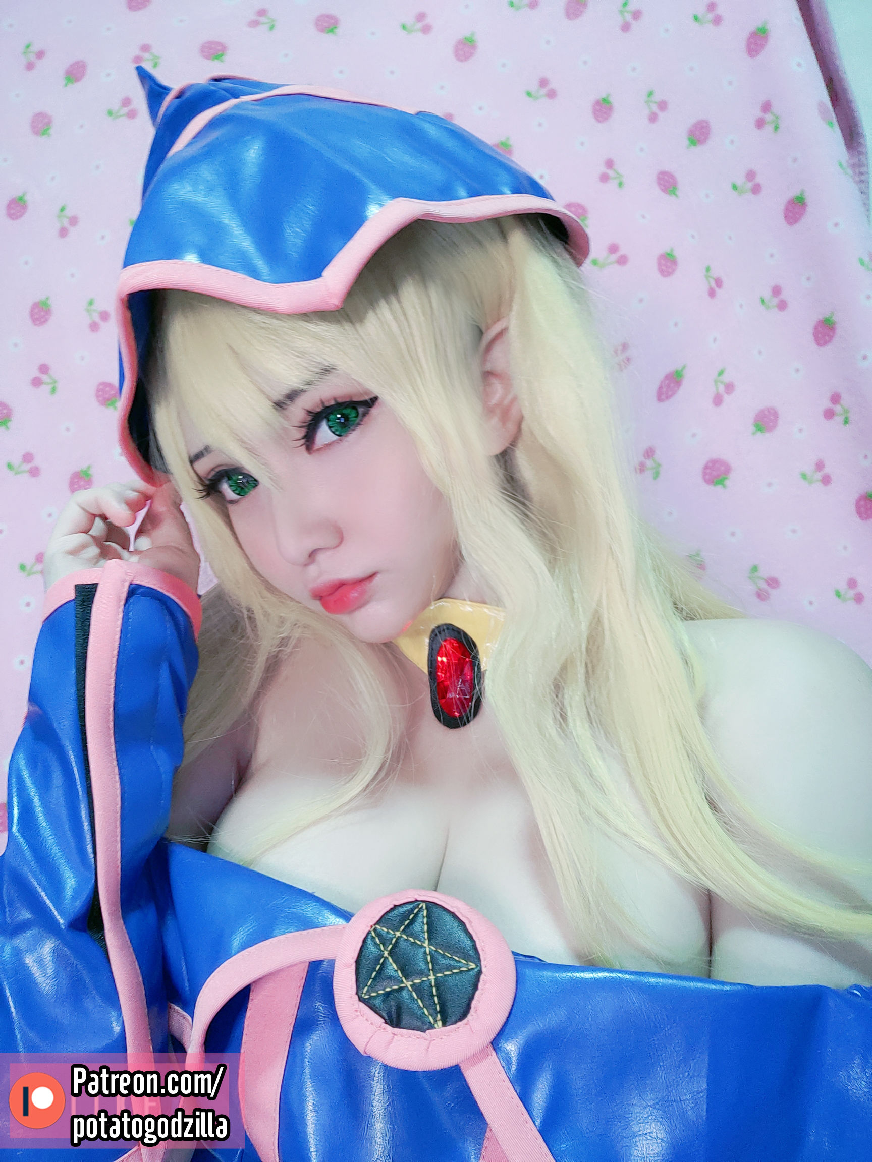 Coser小姐姐Potato Godzilla – Dark Magician Girl [30P]