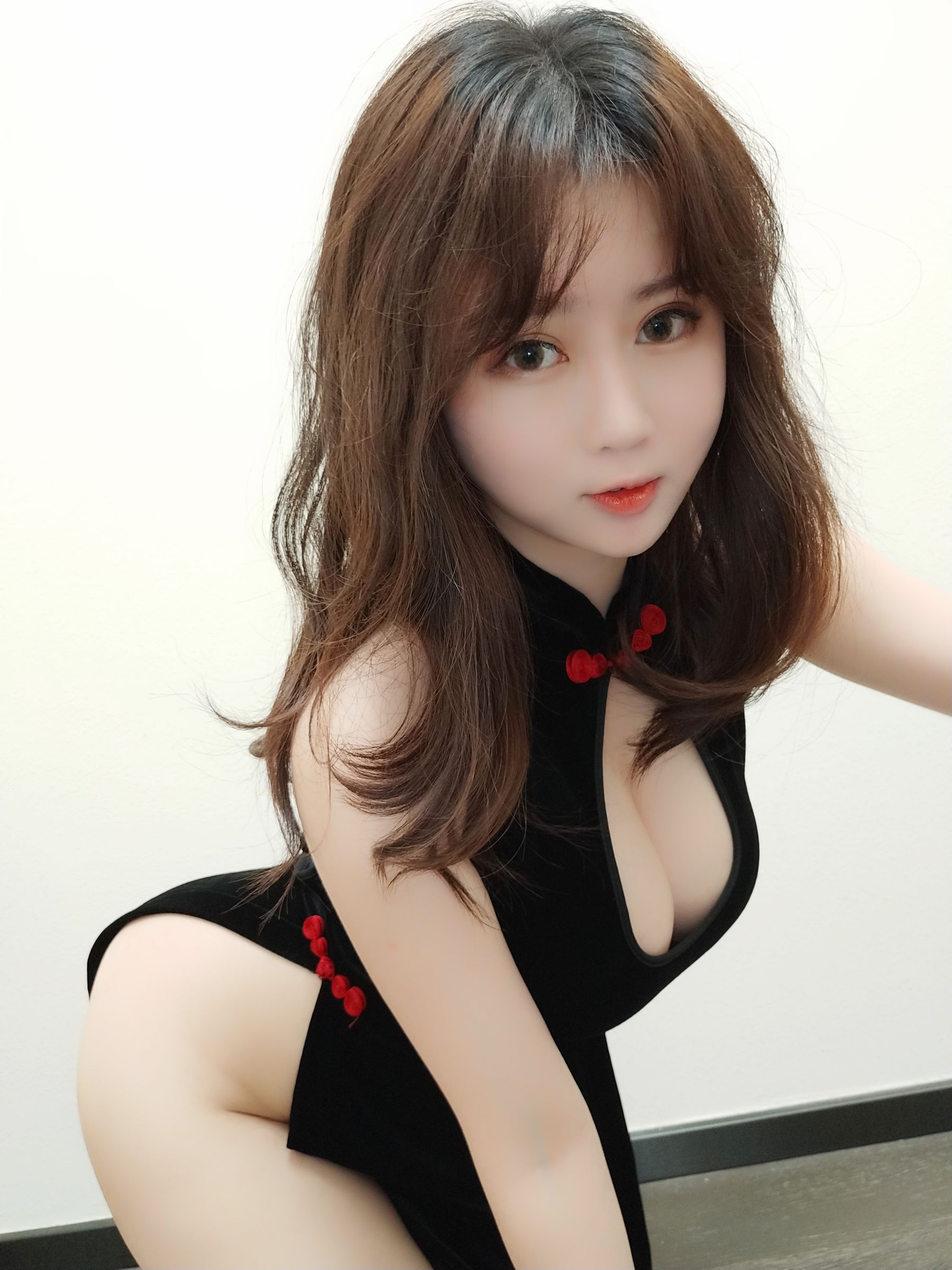 蜜桃少女是依酱呀 旗袍 [25P]