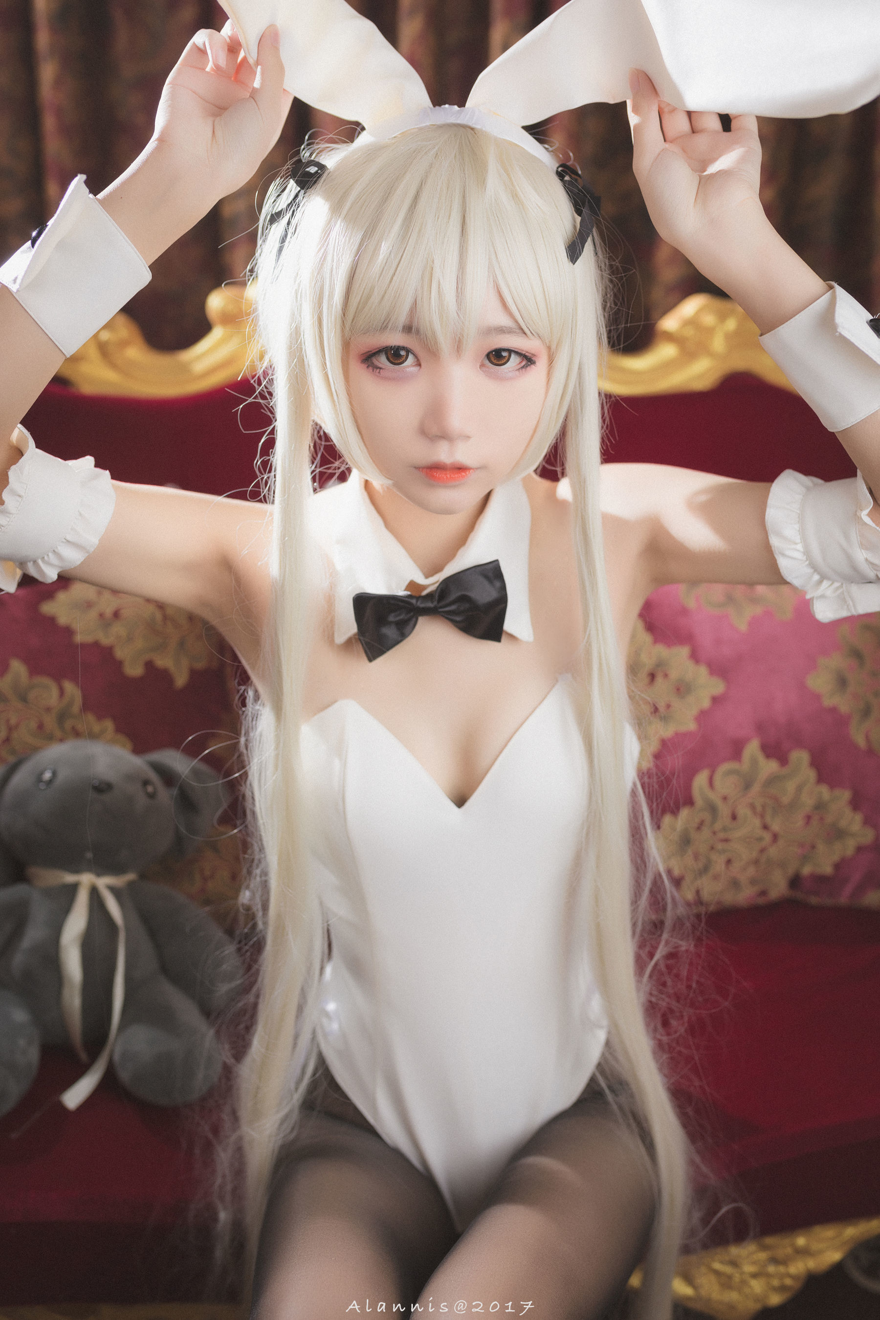 [萝莉COS] 清纯少女五更百鬼 – 兔女郎+白丝美腿 [21P]