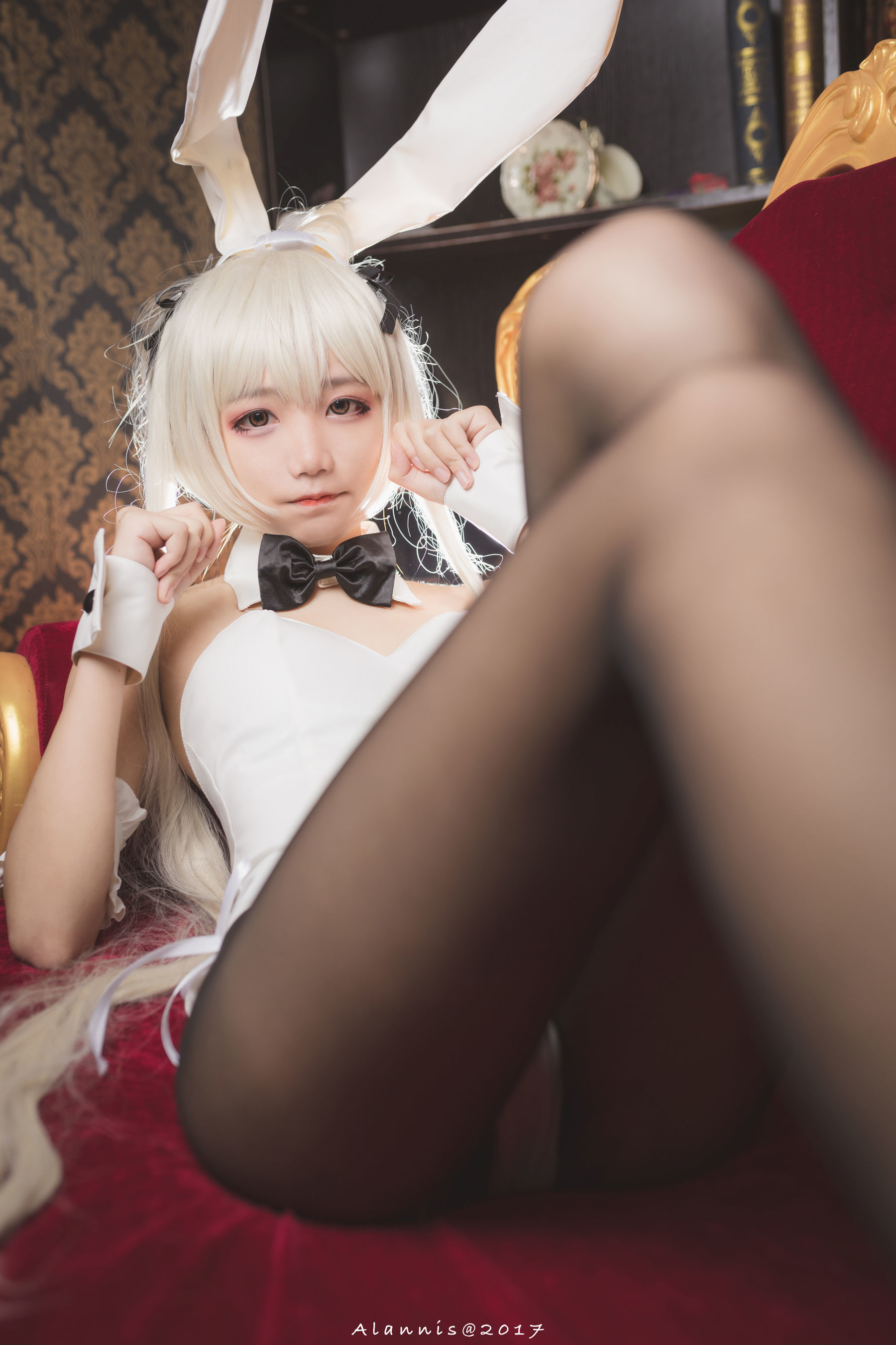 [萝莉COS] 清纯少女五更百鬼 – 兔女郎+白丝美腿 [21P]