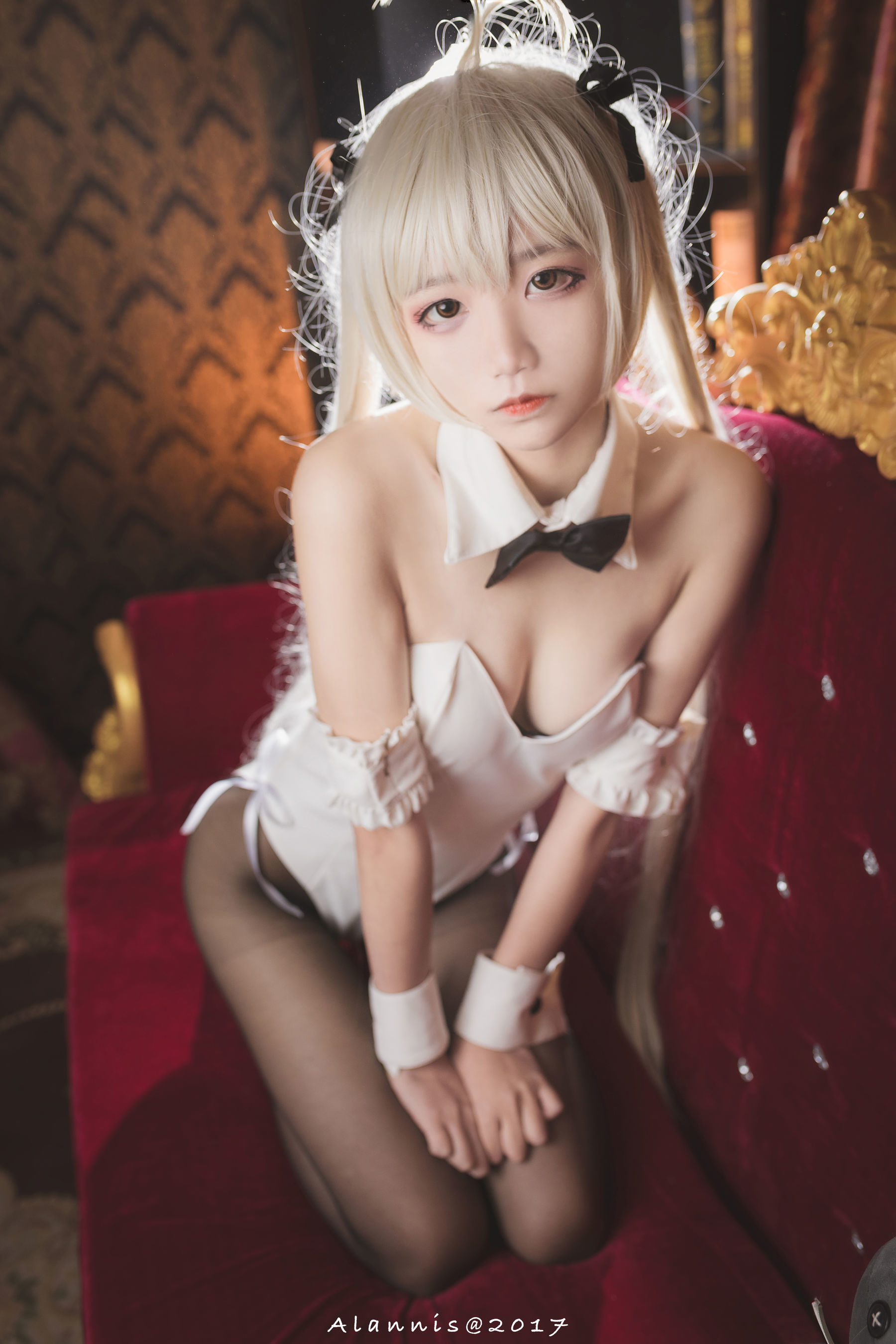 [萝莉COS] 清纯少女五更百鬼 – 兔女郎+白丝美腿 [21P]