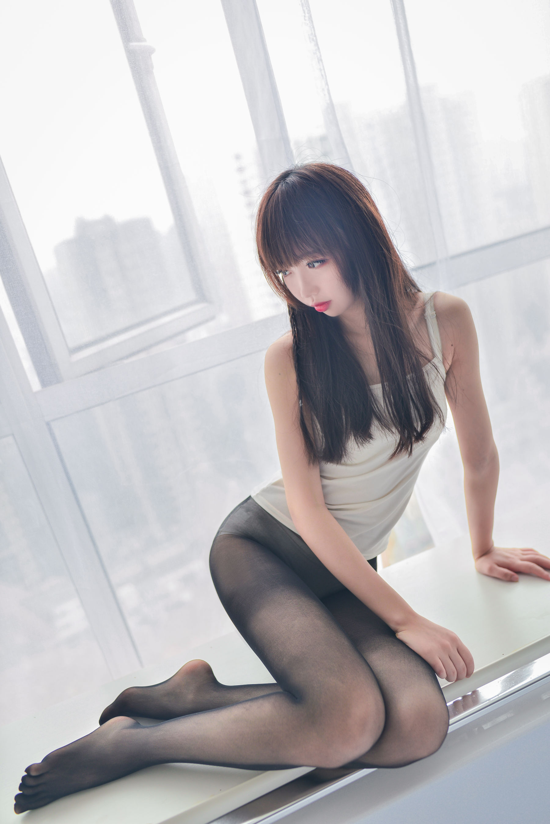 Cos小姐姐雪琪 白色纯棉吊带 [27P]