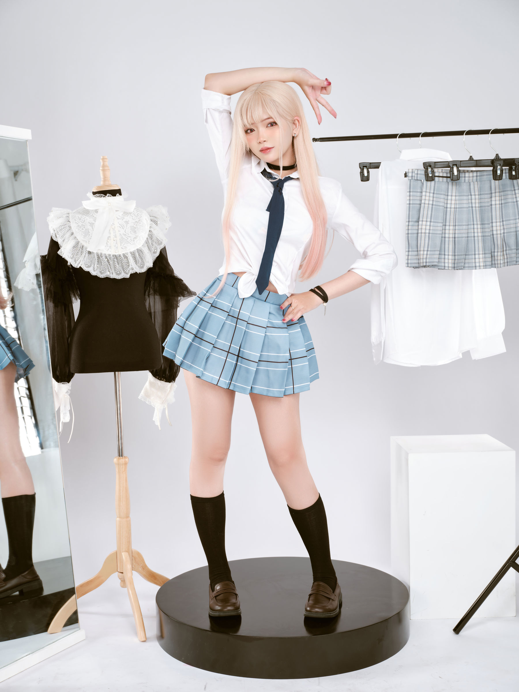 ZinieQ – Marin Kitagawa [32P]