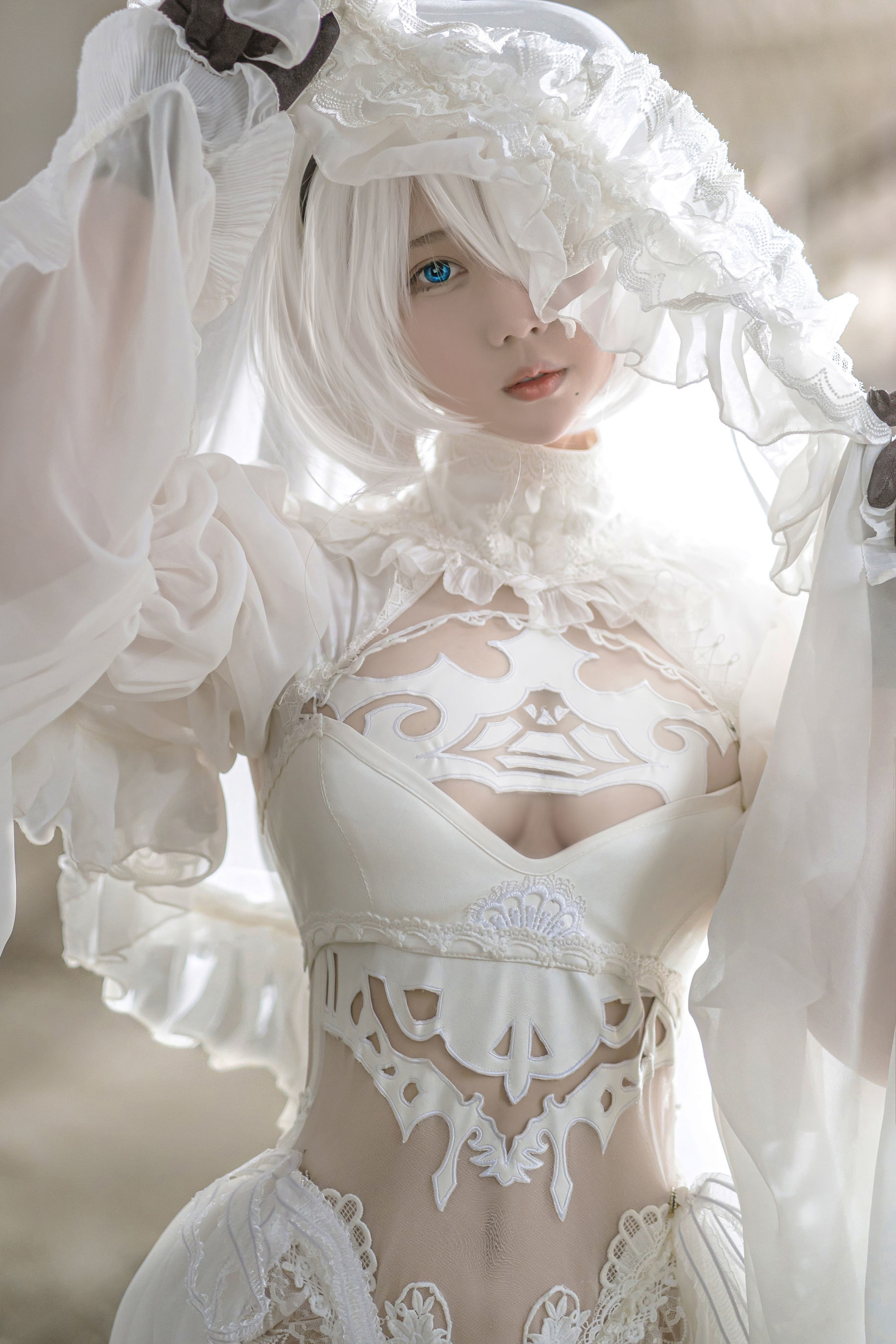 微博福利姬镜酱 2B白色婚纱 [13P]
