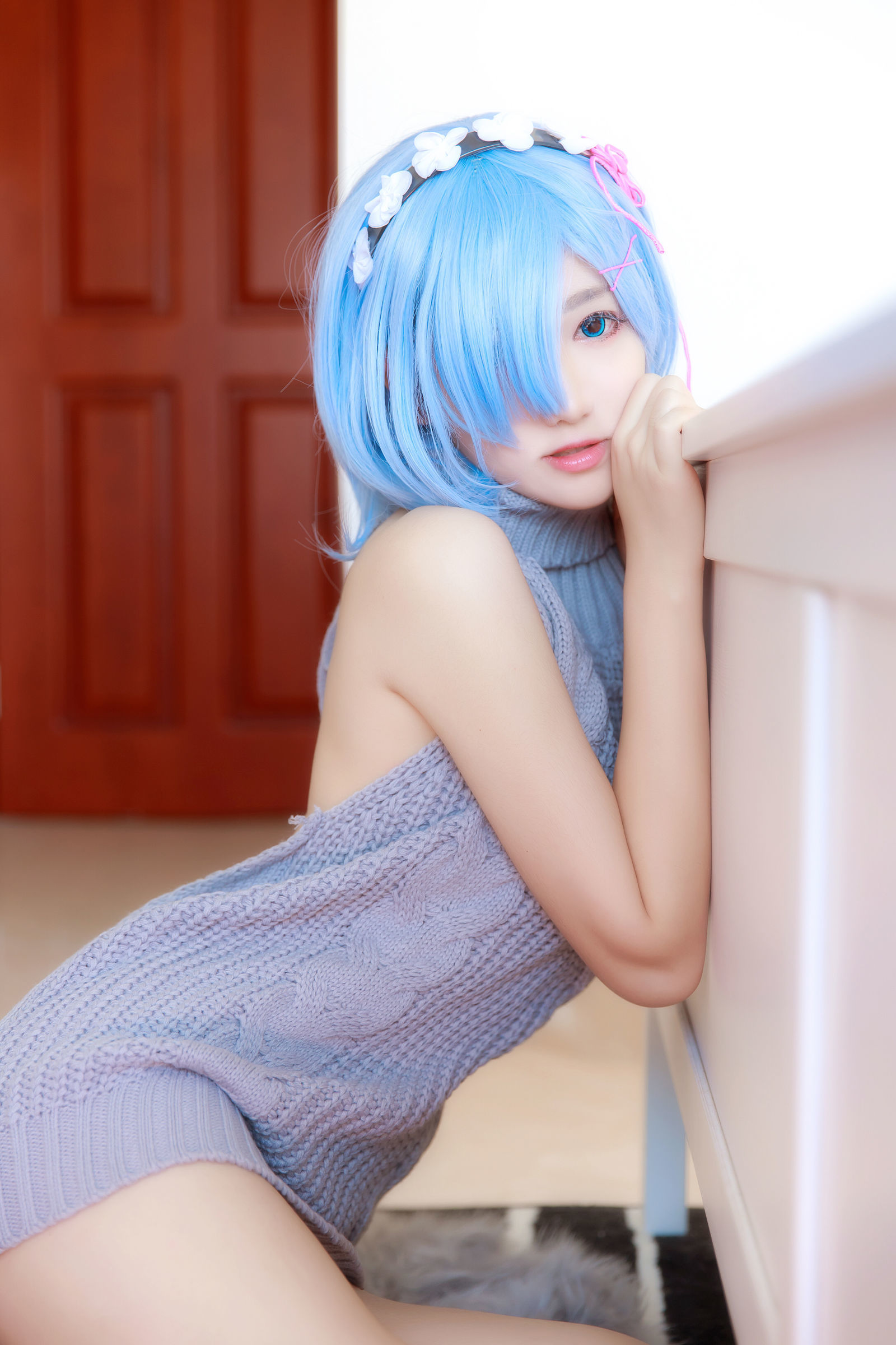 [萝莉COS] 南桃Momoko – 蕾姆露背毛衣 [12P]