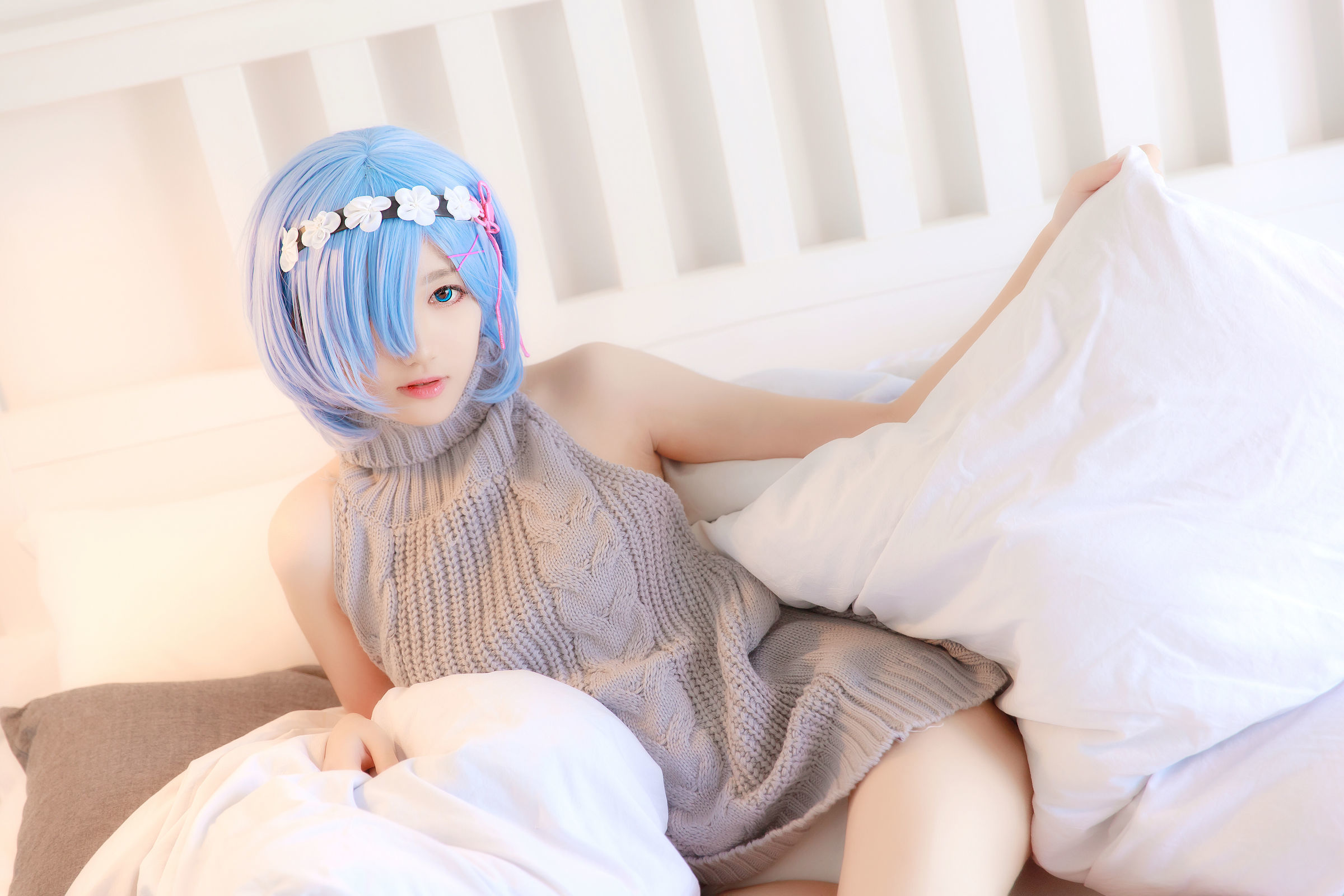 [萝莉COS] 南桃Momoko – 蕾姆露背毛衣 [12P]
