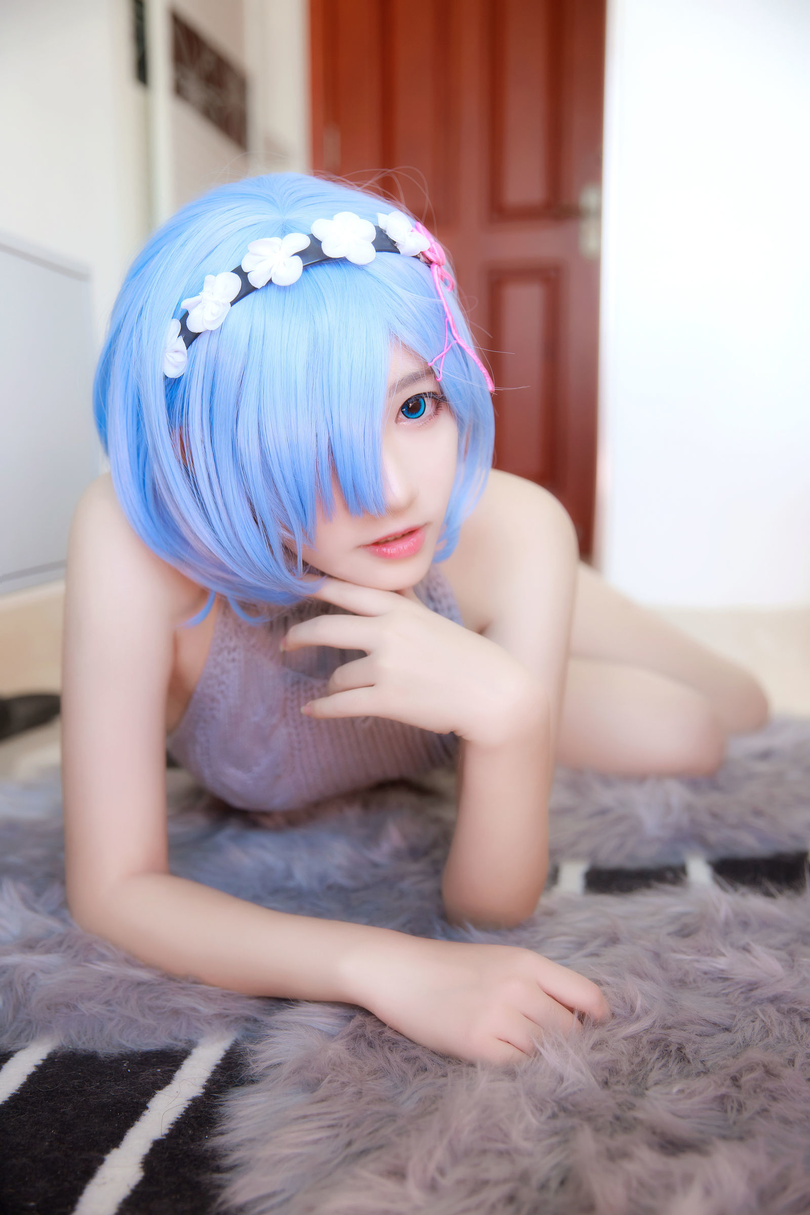 [萝莉COS] 南桃Momoko – 蕾姆露背毛衣 [12P]