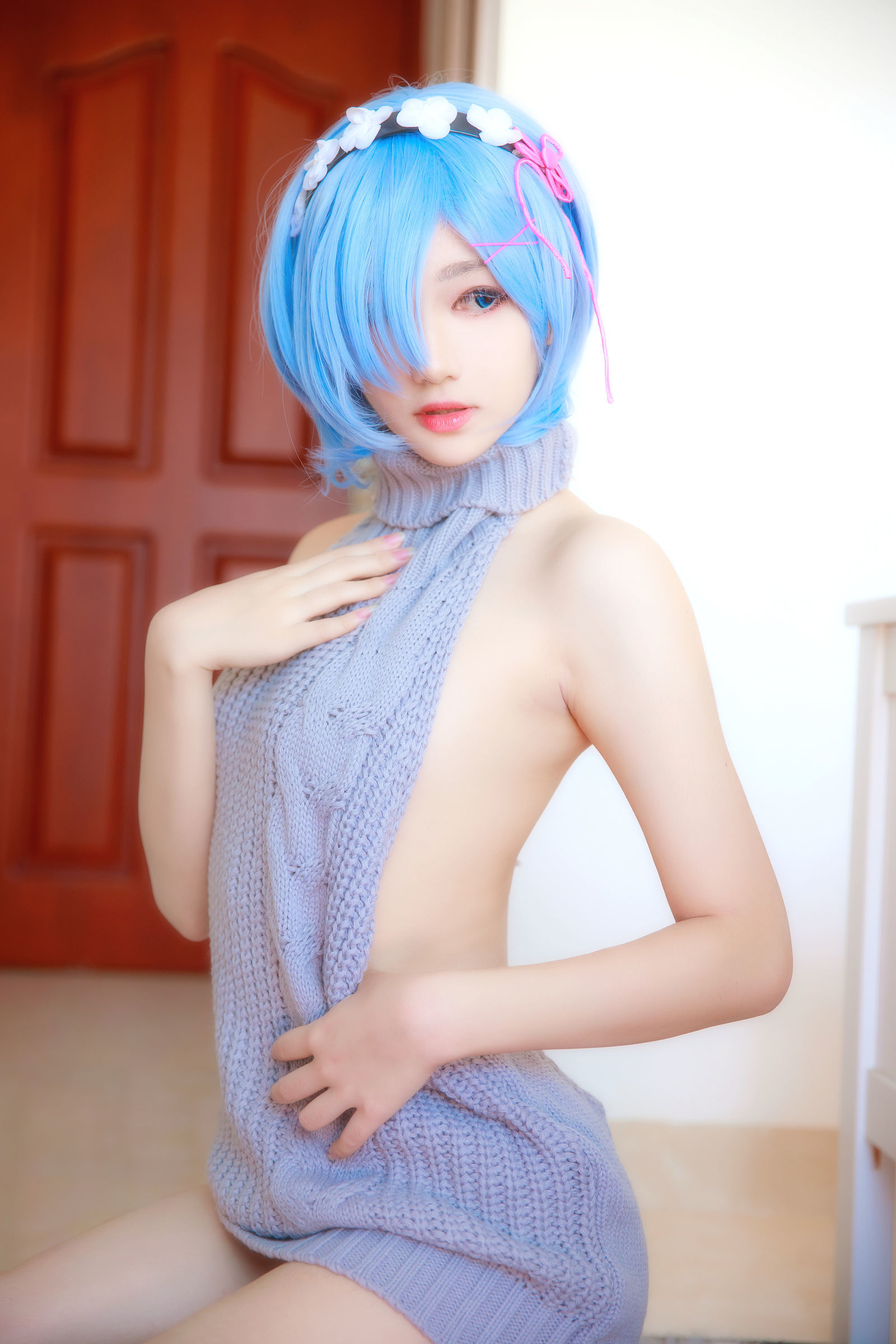 [萝莉COS] 南桃Momoko – 蕾姆露背毛衣 [12P]
