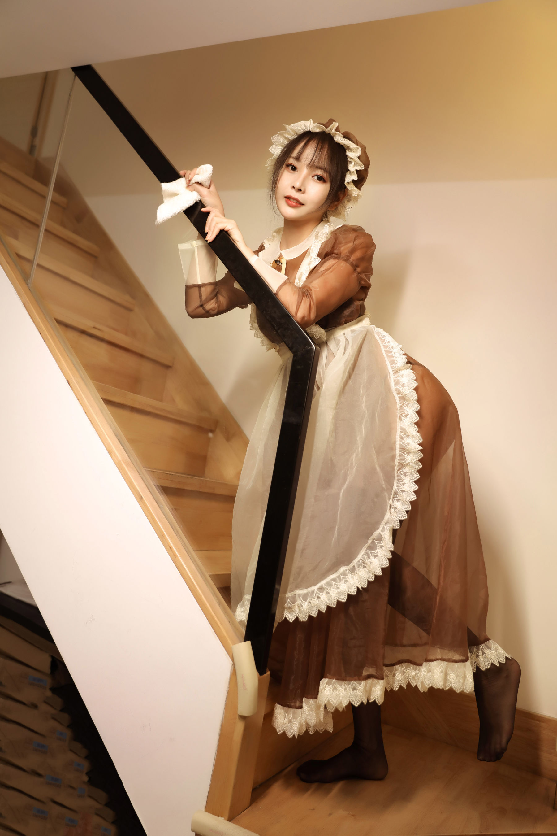 [Cosplay写真] 苏嫣嫣阿姨 – 可爱女仆装 [10P]