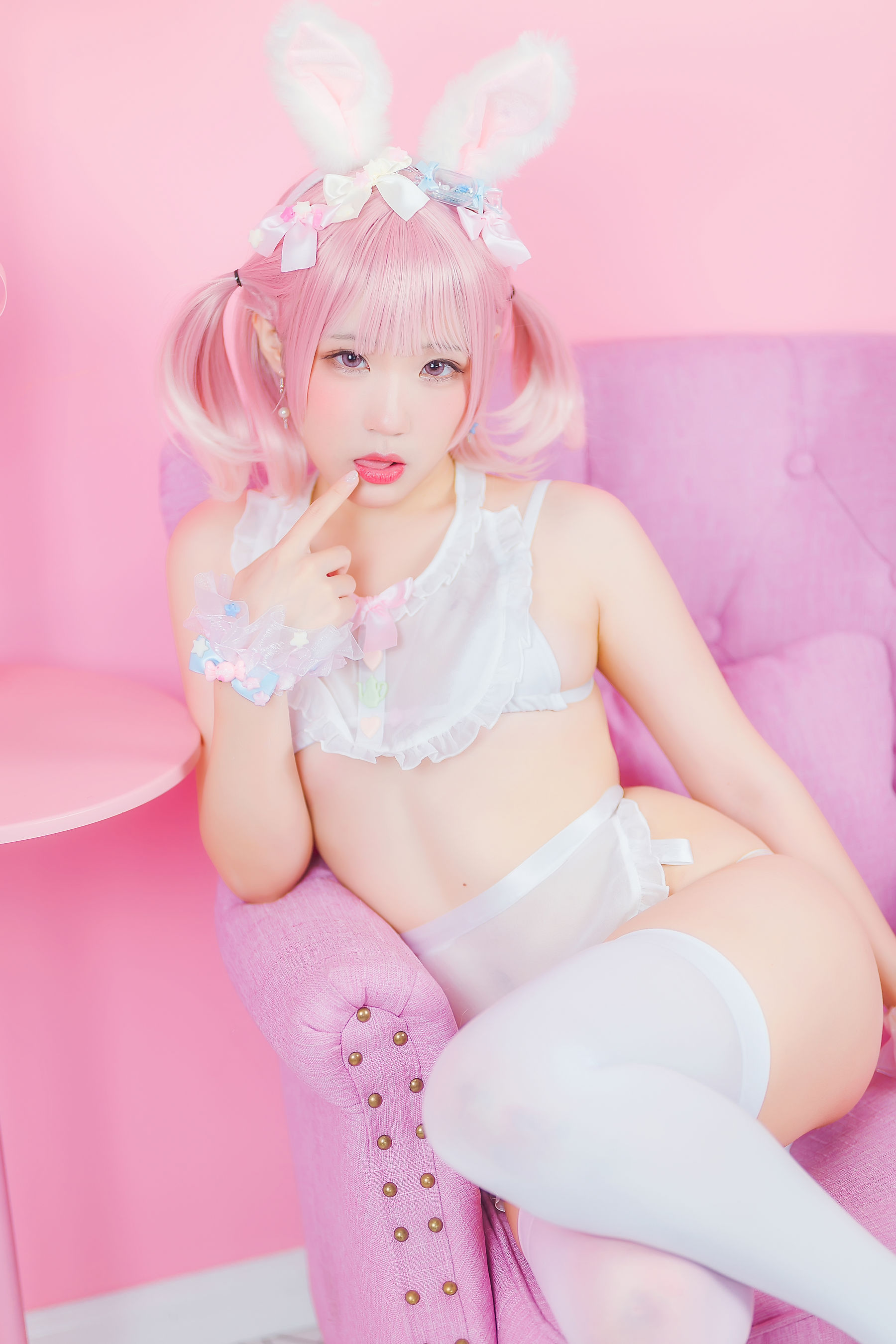 动漫博主Mime弥美 – 白粉色兔女郎 [30P]