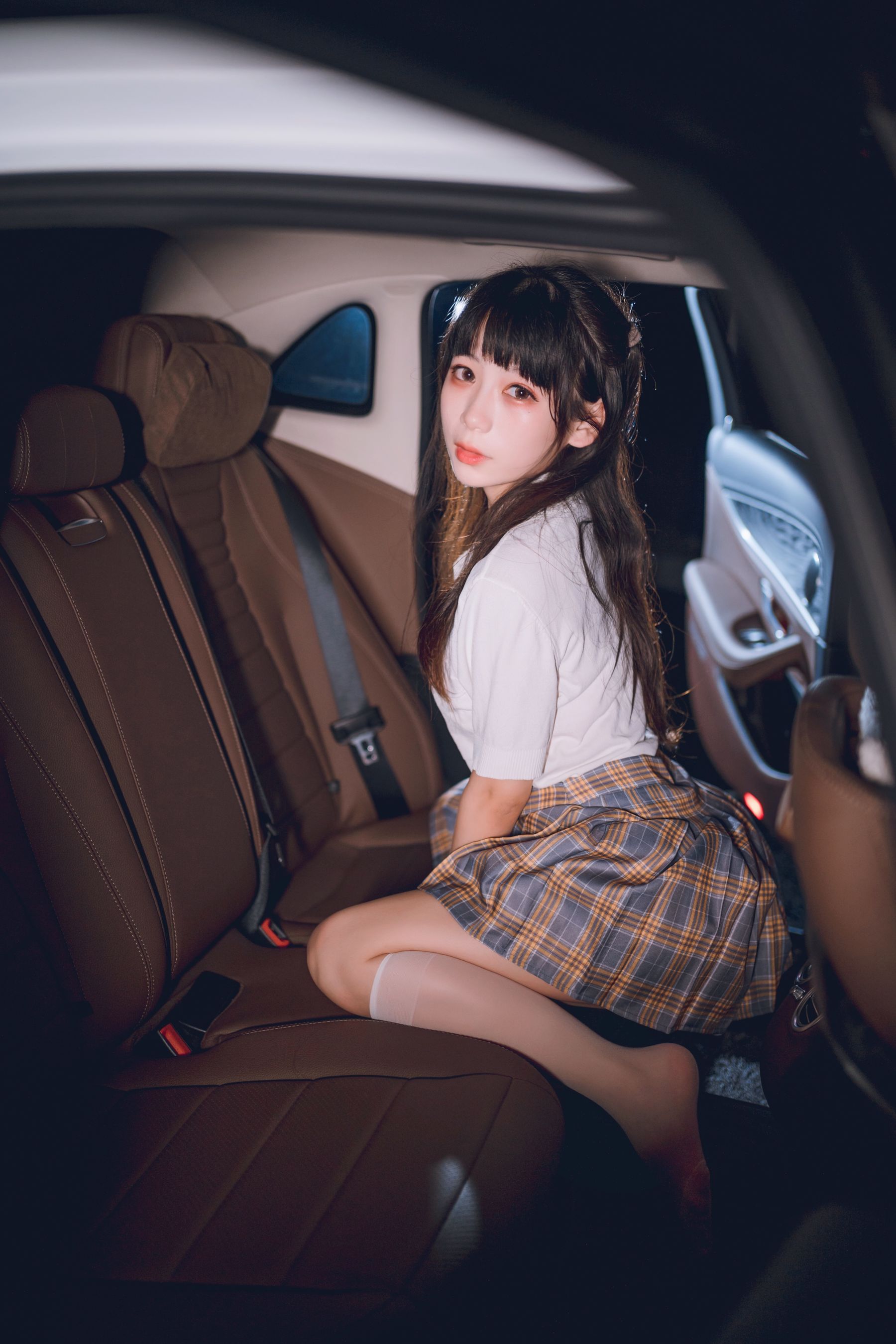 usejan – 蓝蓝奔驰 [40P]