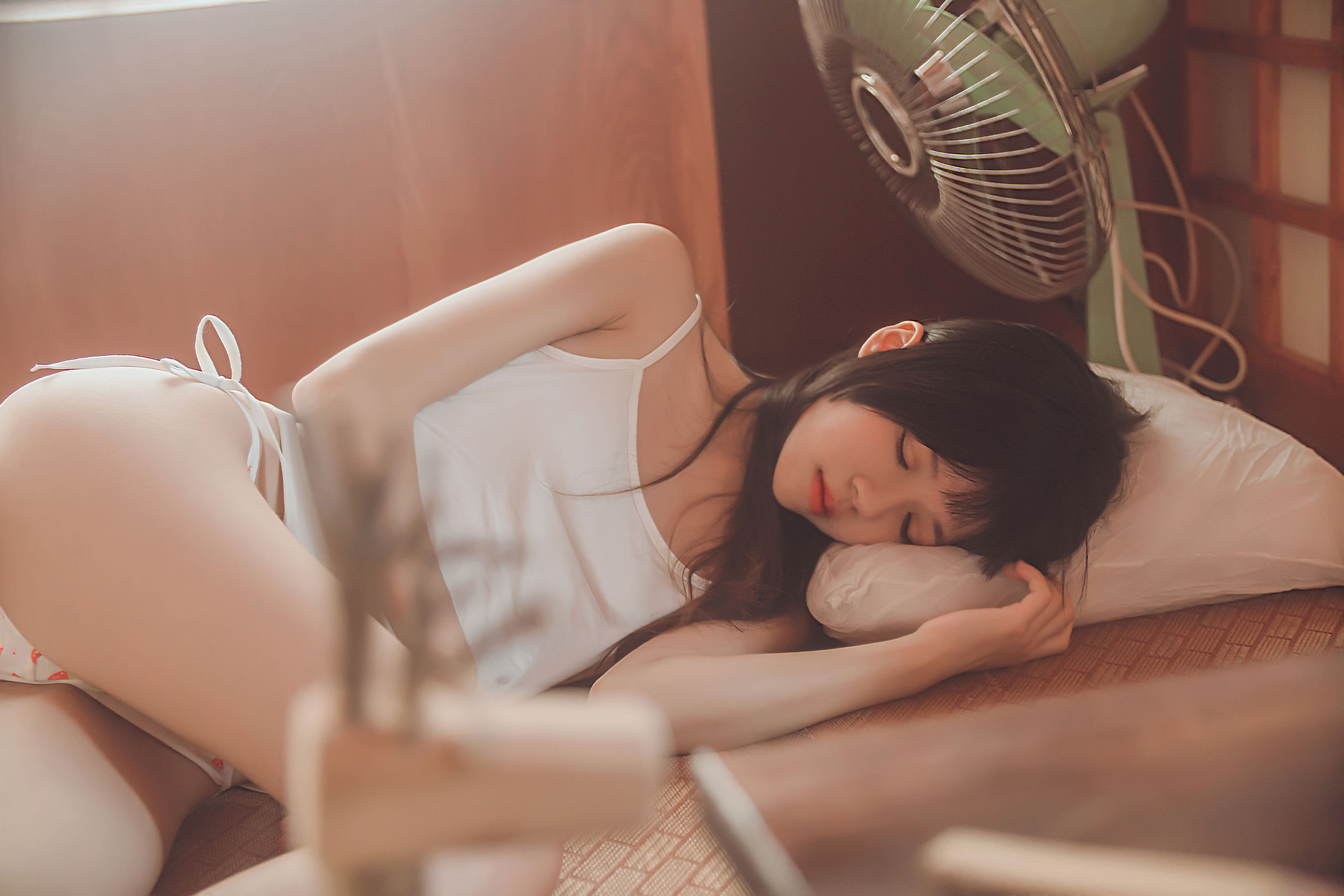桜桃喵《小背心换水手服》 [144P]