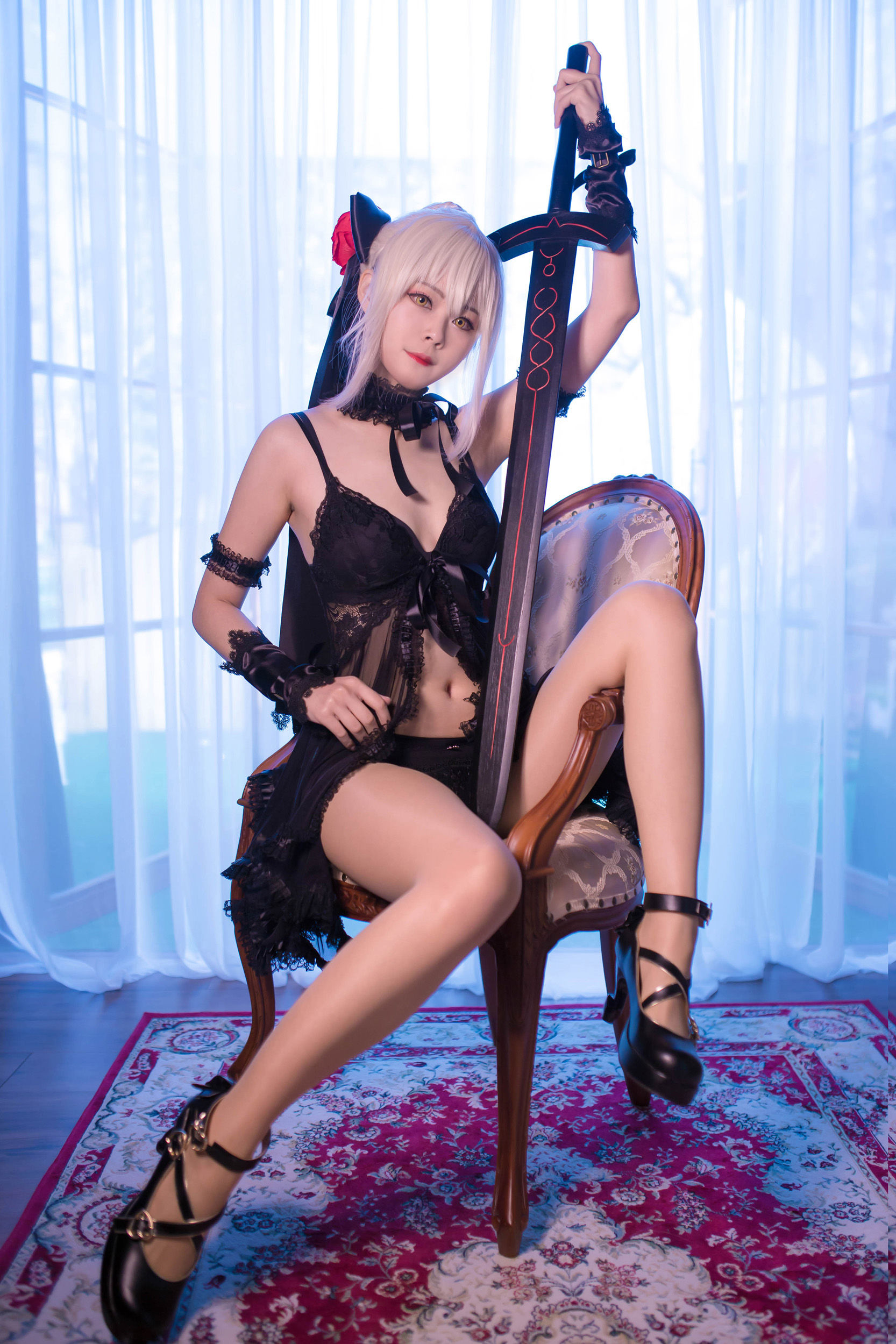 [Cosplay写真] Coser萱-KaYa – 亚缇 黑呆睡衣 [14P]
