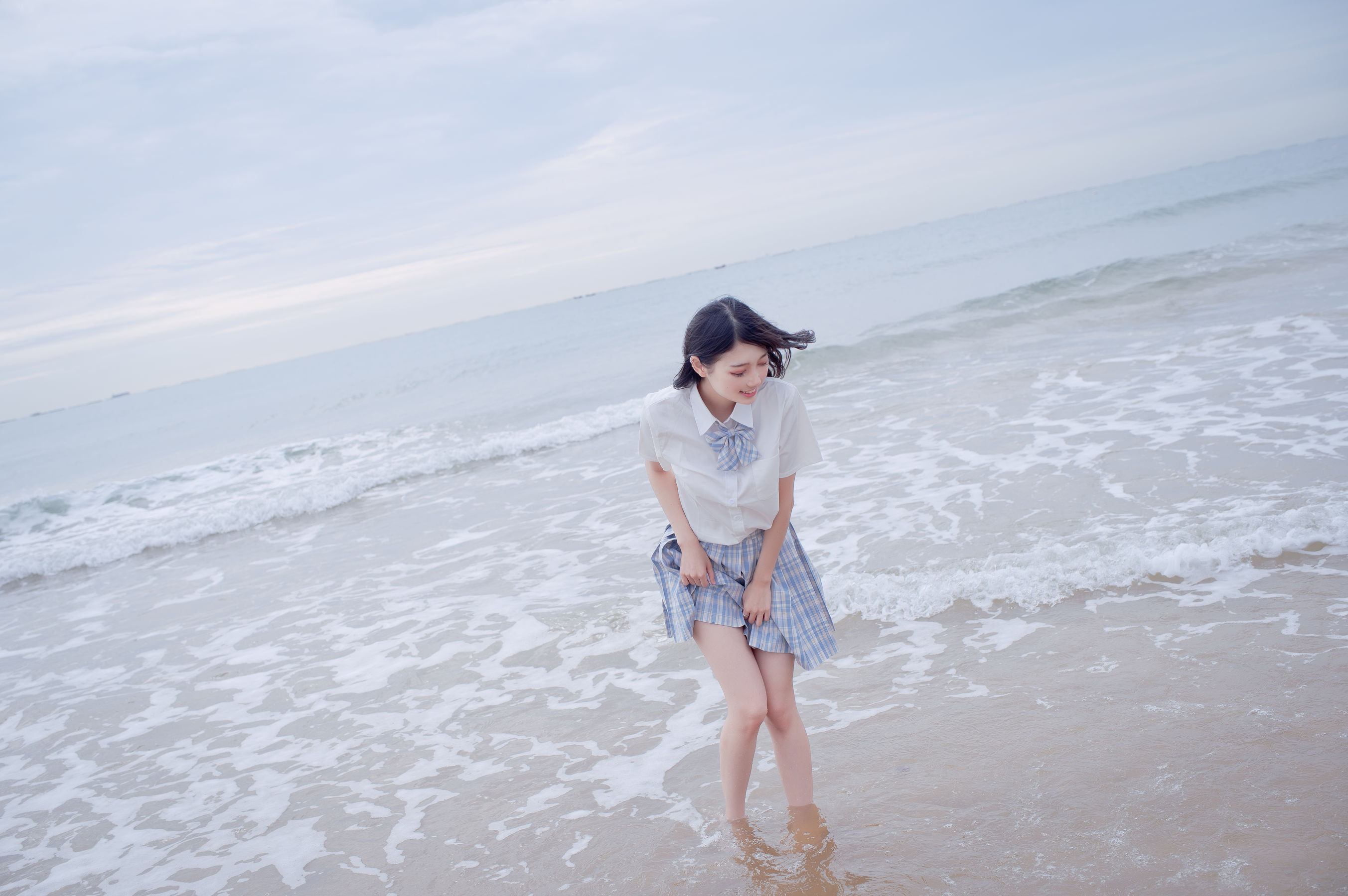 周叽是可爱兔兔 – 海边jk [35P]