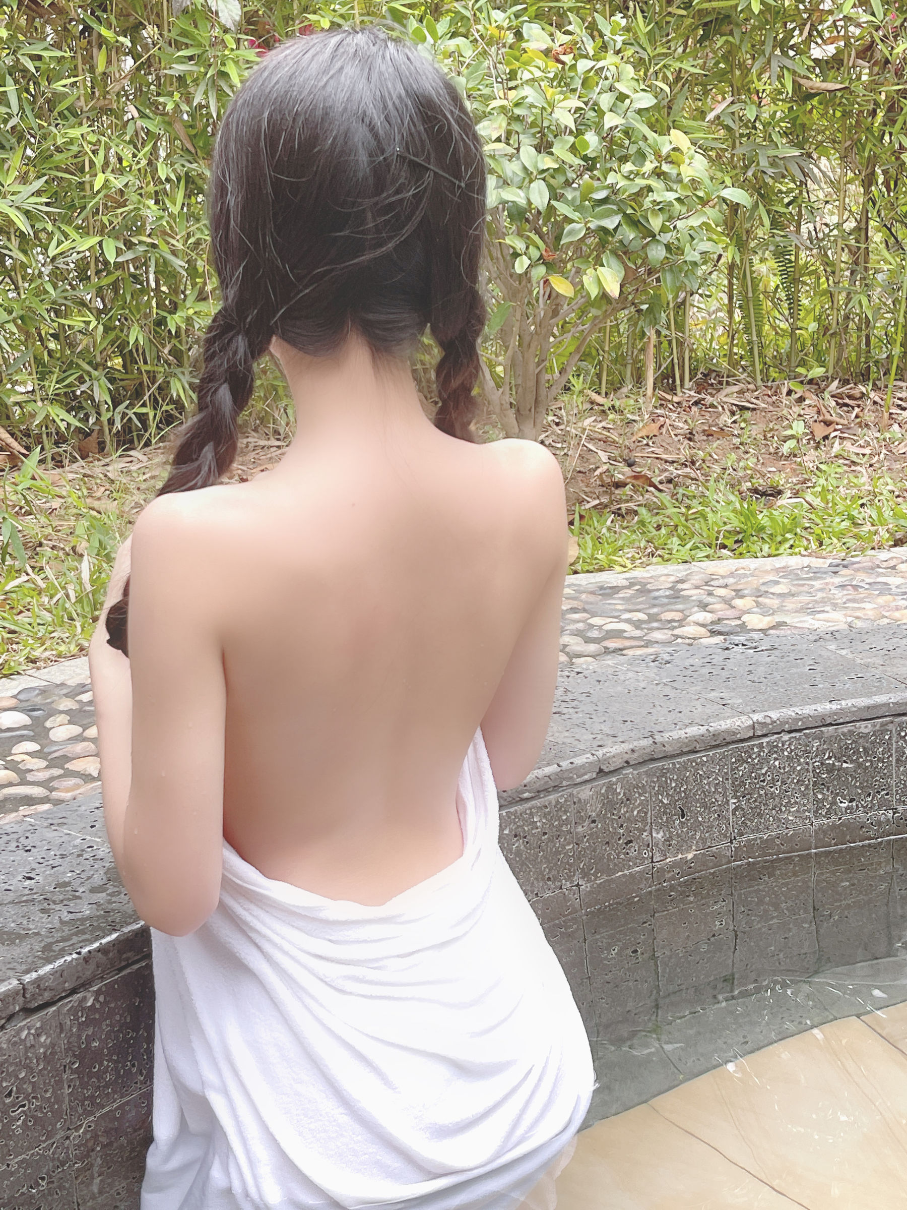 尤物清水由乃 – 温泉浴巾 [26P]
