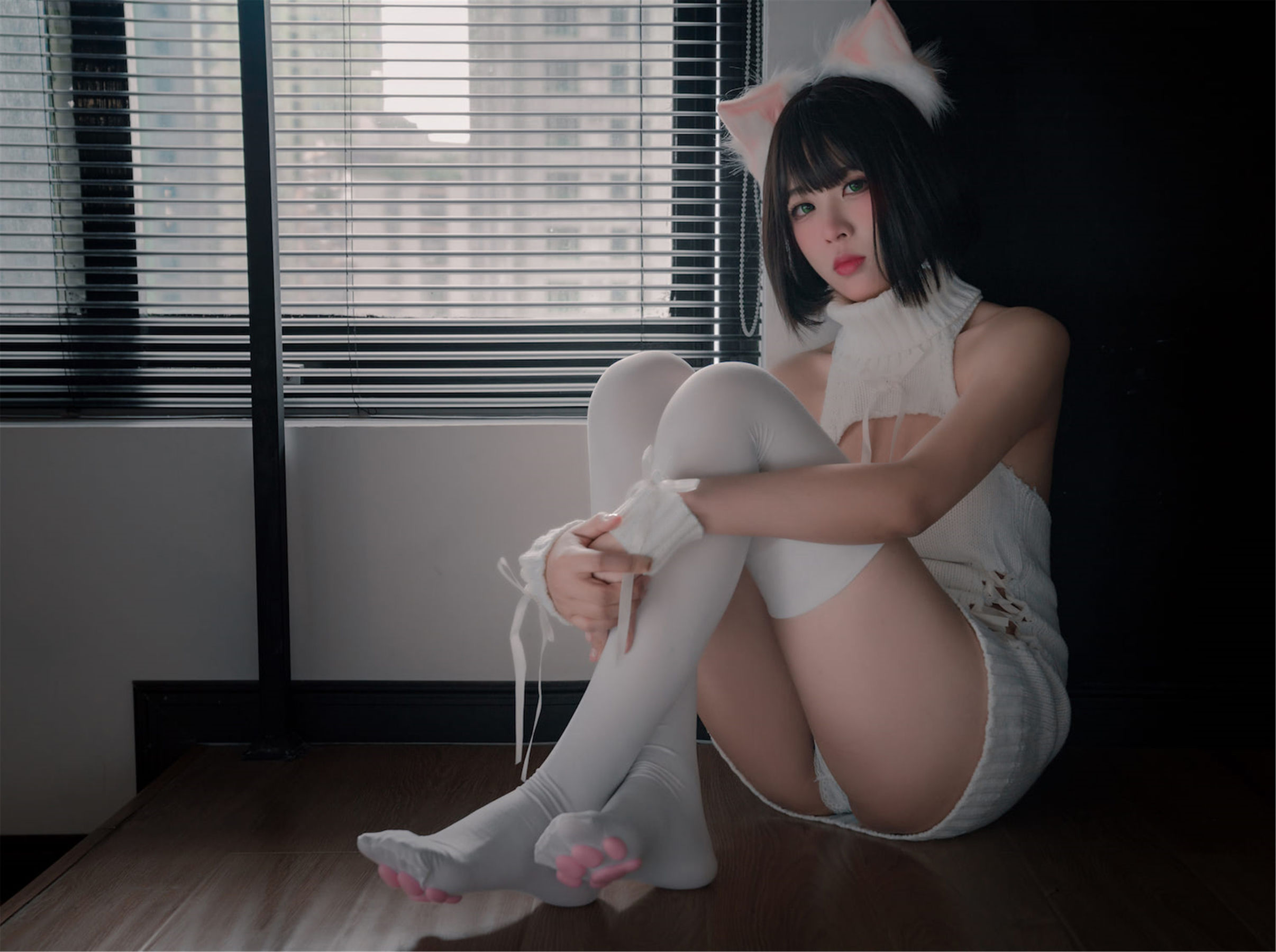 轩萧学姐 – 猫爪袜 [40P]