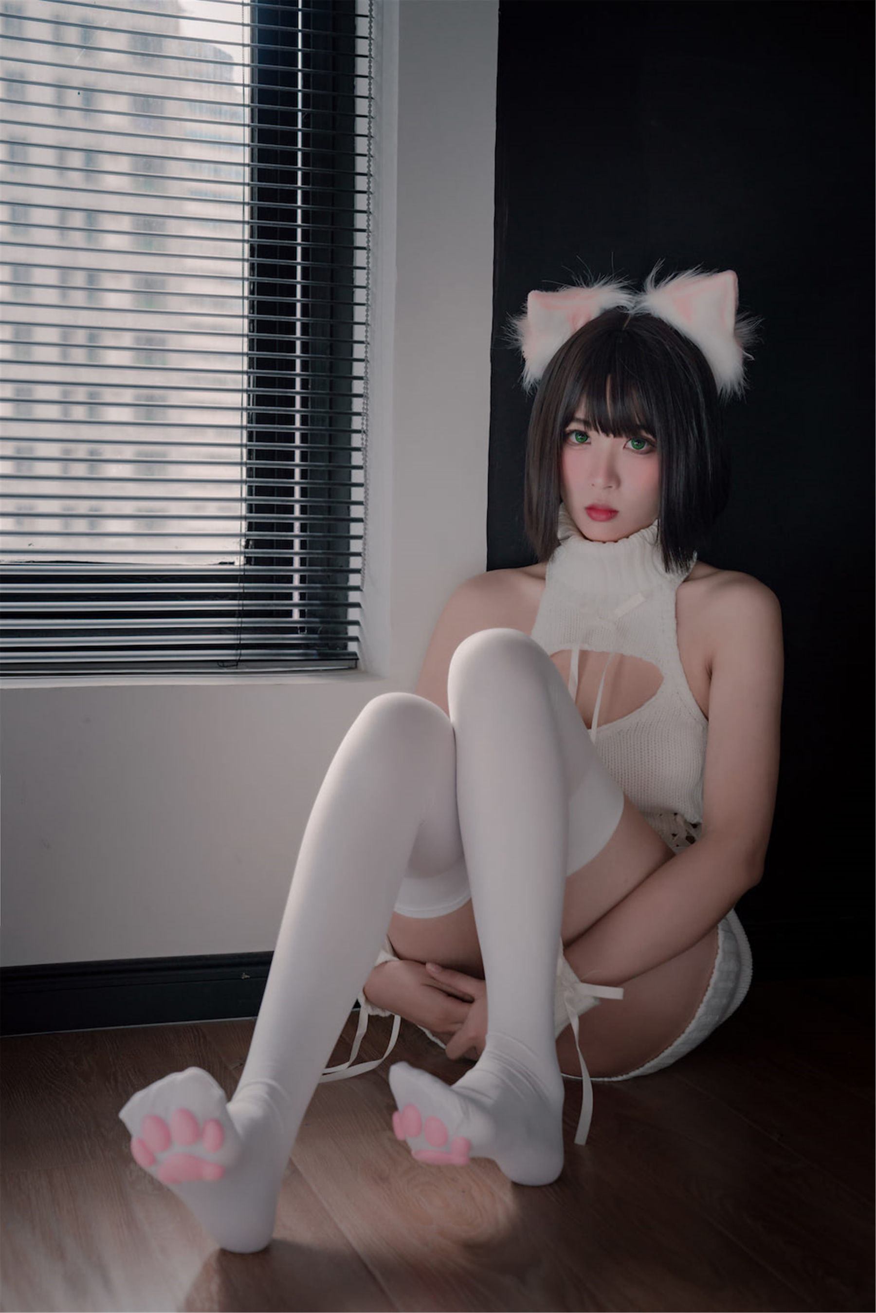 轩萧学姐 – 猫爪袜 [40P]
