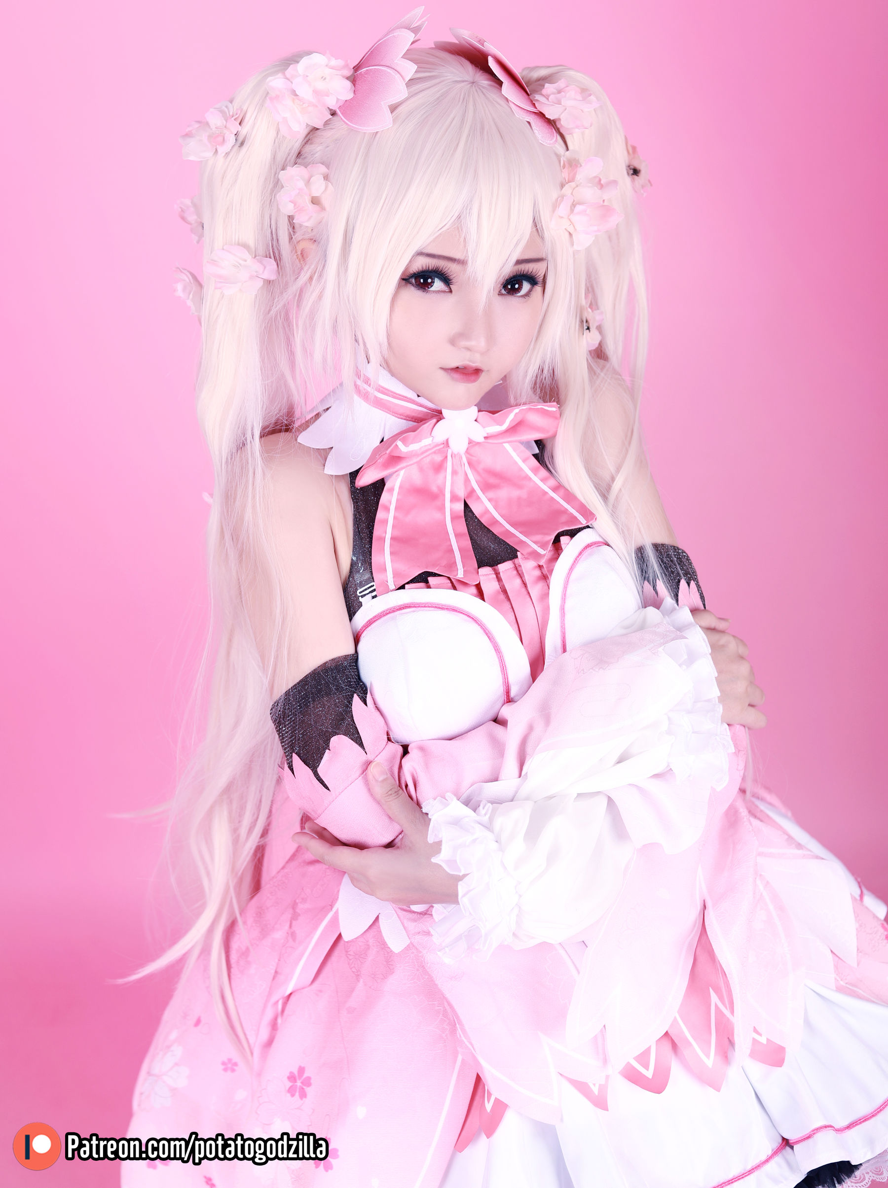 Coser小姐姐Potato Godzilla – Sakura Miku [44P]