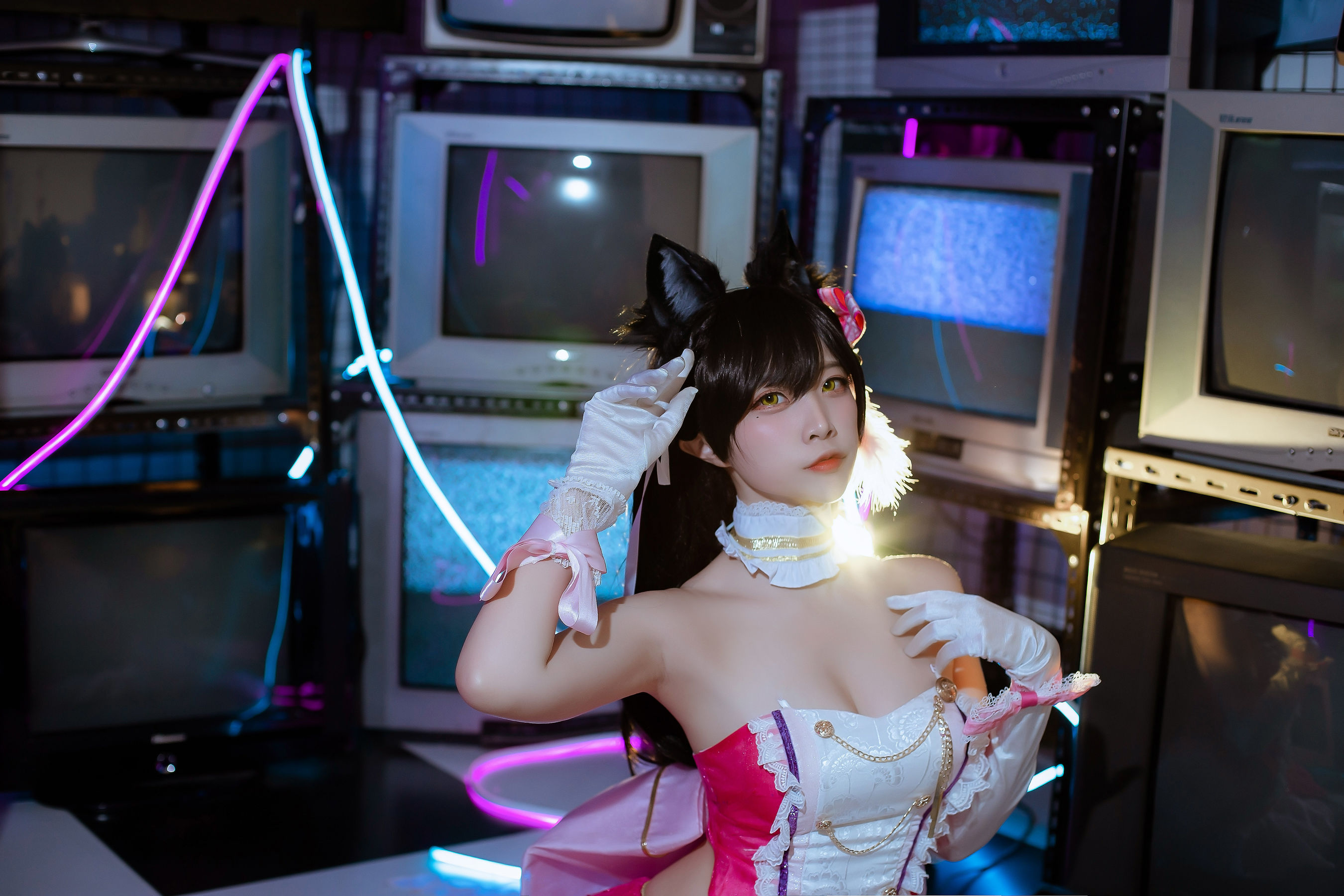 [Cosplay写真] 人气Coser二佐Nisa – 犬之眷之碧蓝爱宕 打歌服 [14P]