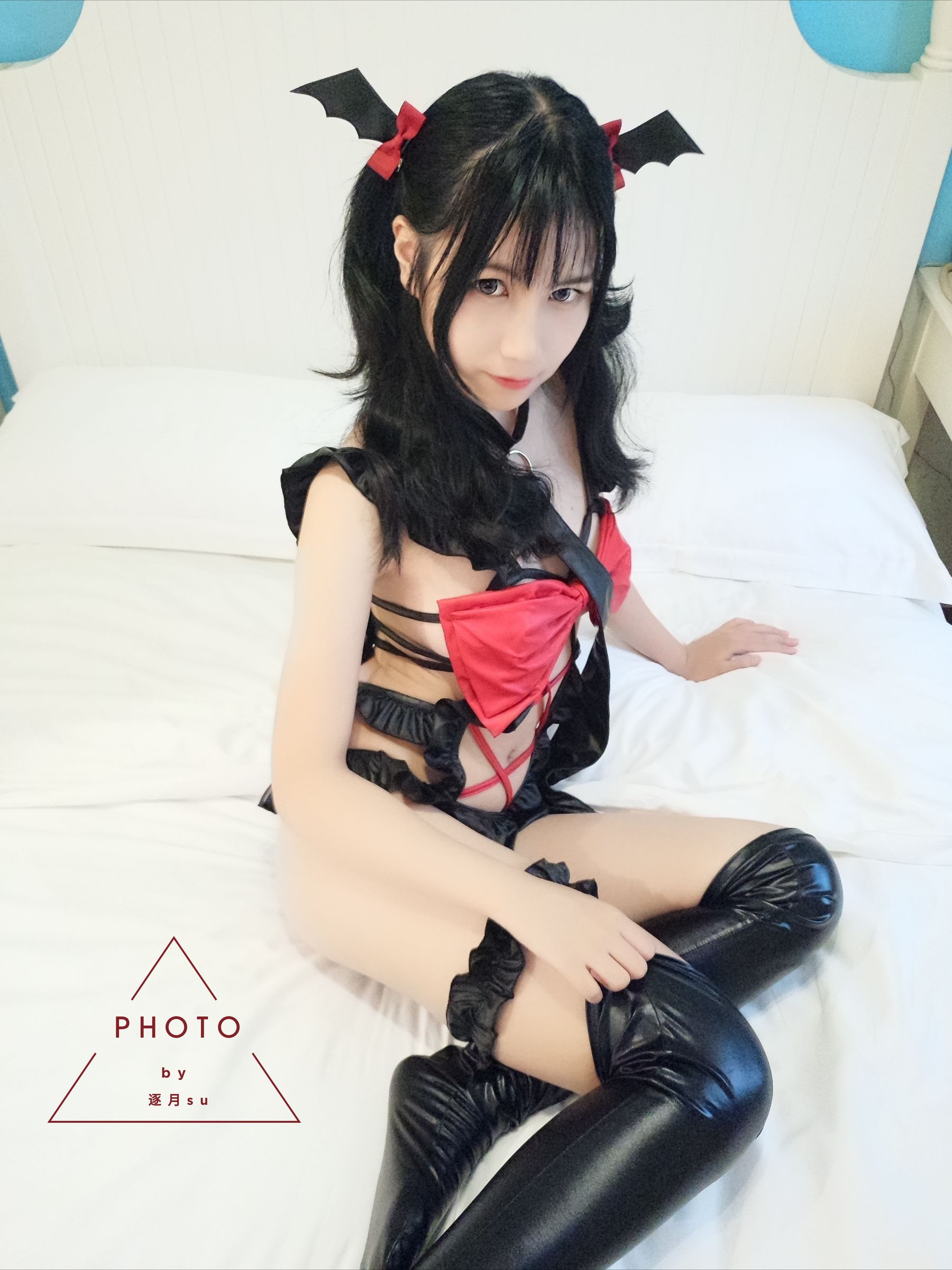 COSER美女逐月su 小恶魔 [17P]