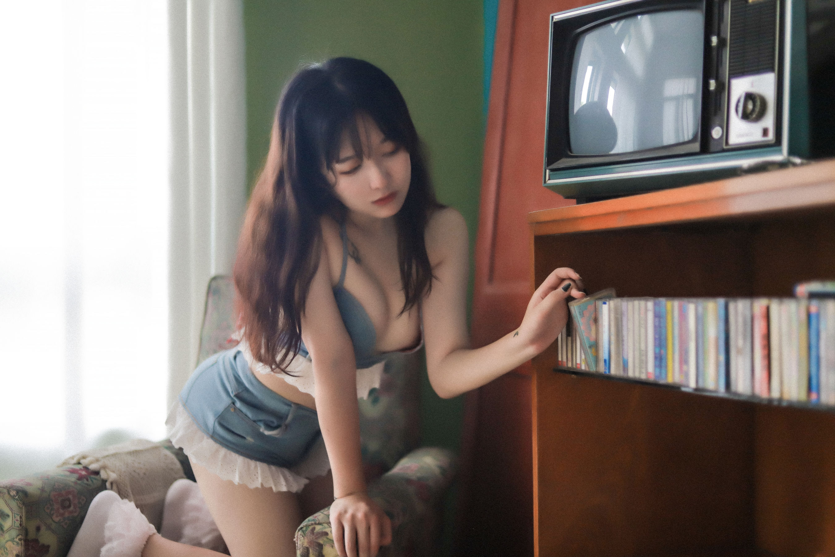 奇行家狗崽(棕桠阿狗崽) – 桃子听蝉 [22P]