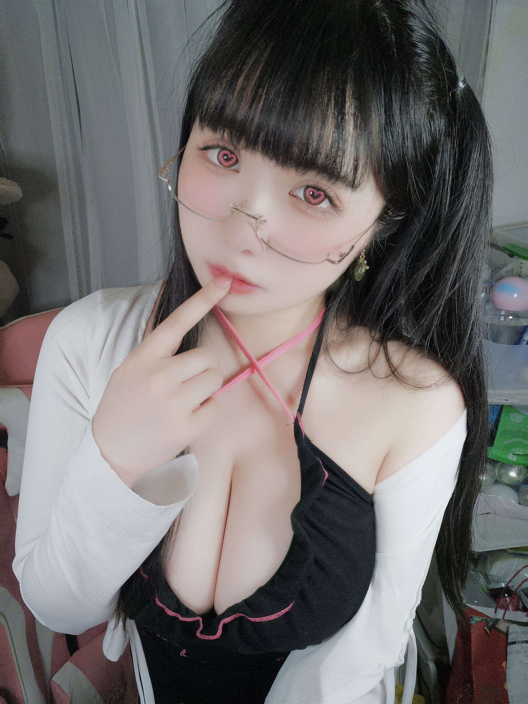 贞子蜜桃 – 心心眼 [10P]