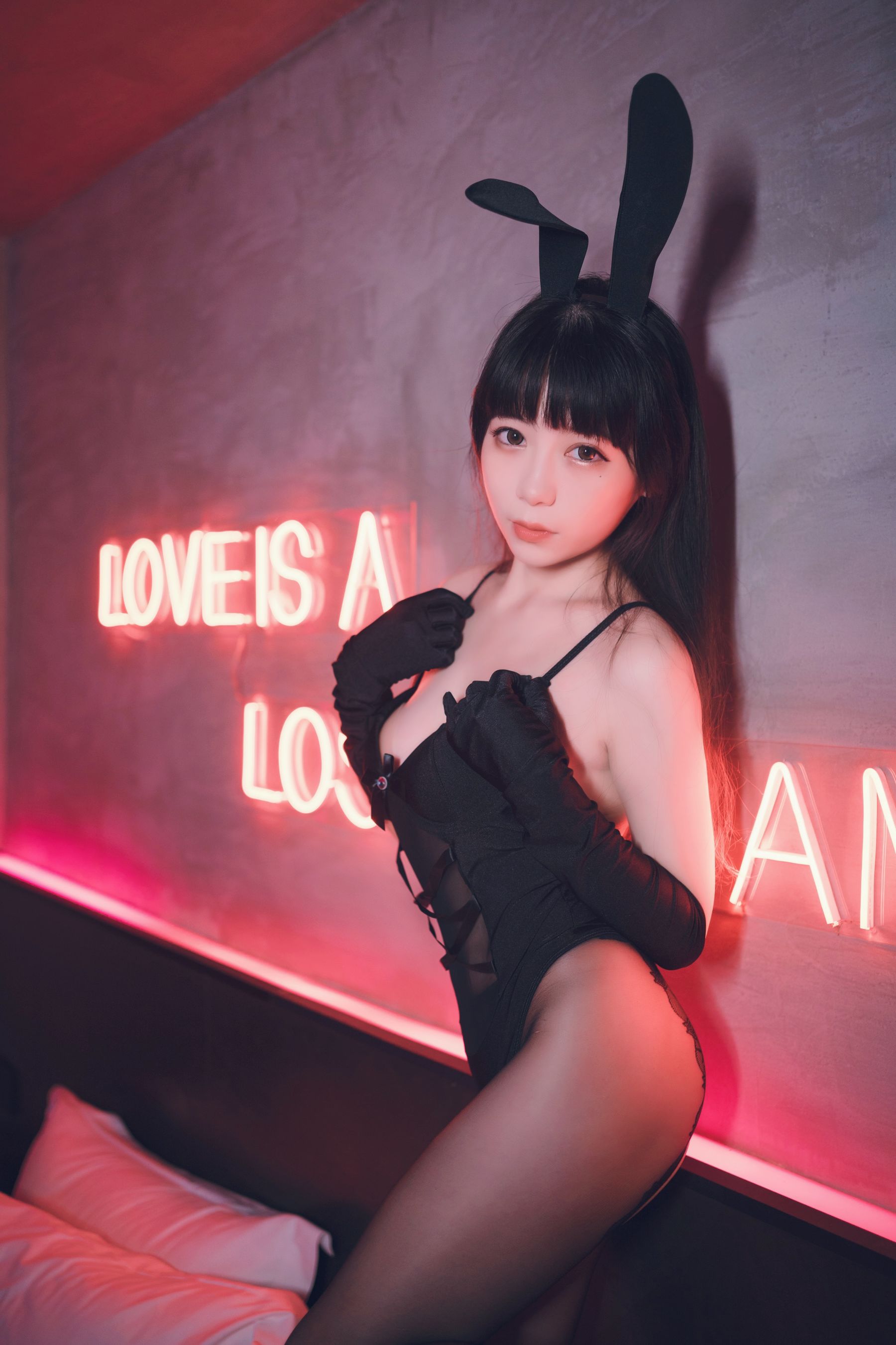 usejan – 黑兔 [33P]