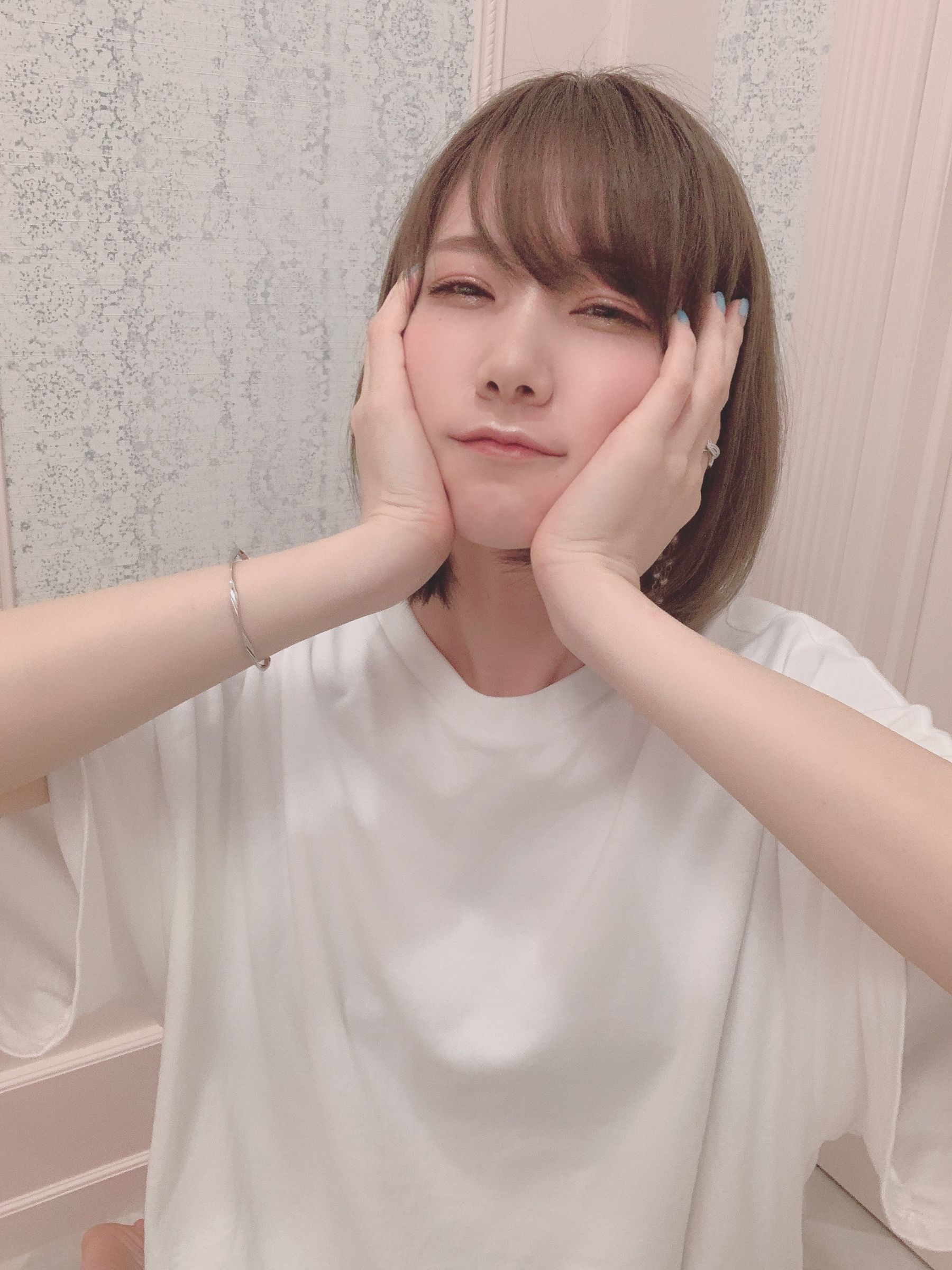 日本甜美COSERけんけん[fantia] 2020.07 フロントホックがどう外れるか気になりません？ [17P]