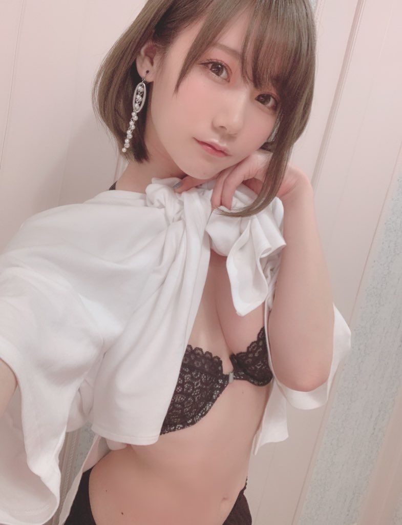 日本甜美COSERけんけん[fantia] 2020.07 フロントホックがどう外れるか気になりません？ [17P]