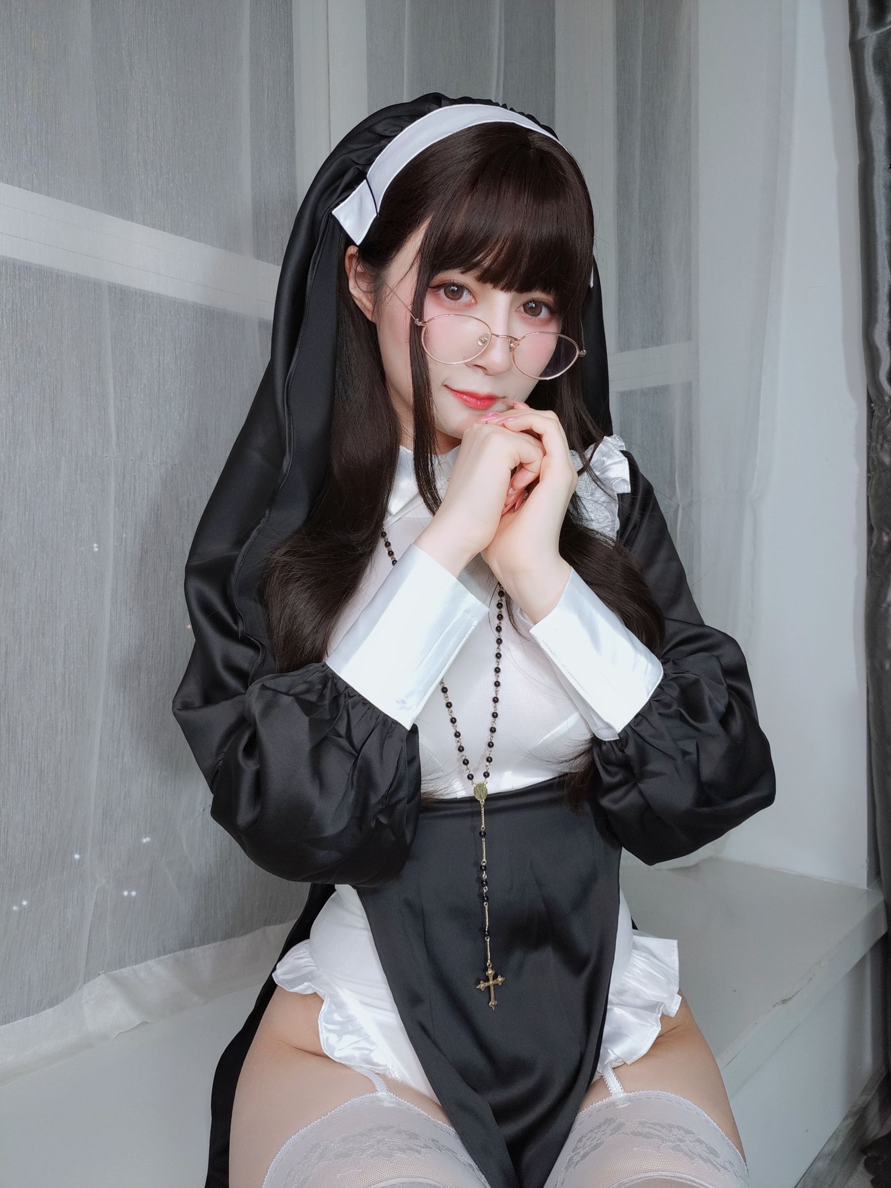 Coser小姐姐白银 – 修女 [132P]